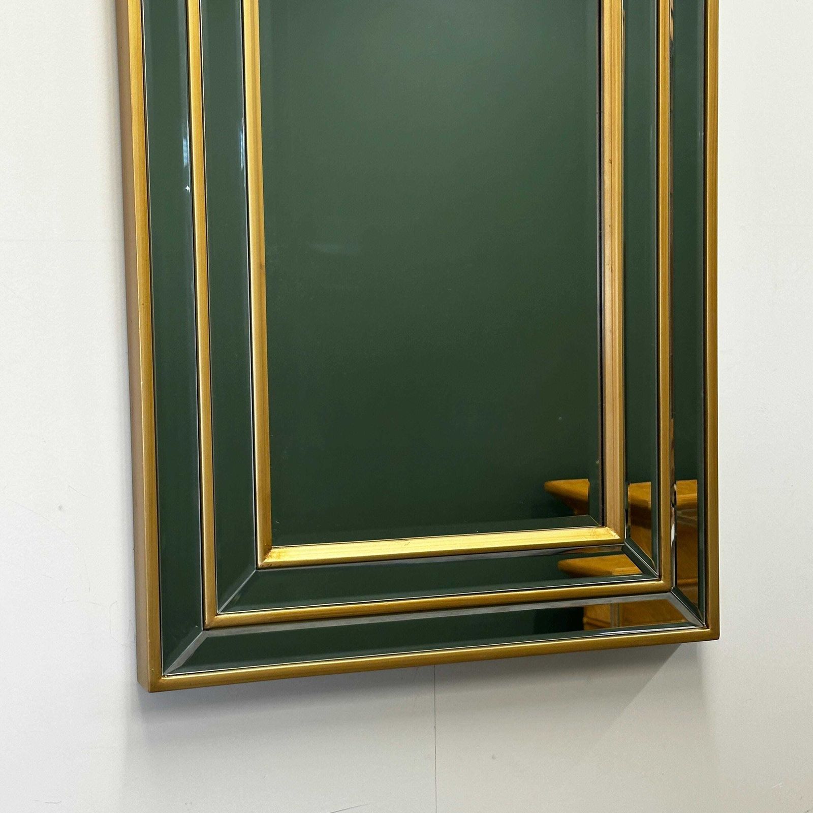 Mid Century Modern Spiegel Met Gelaagde Messing Lijst, Jaren 1980 photo for sale