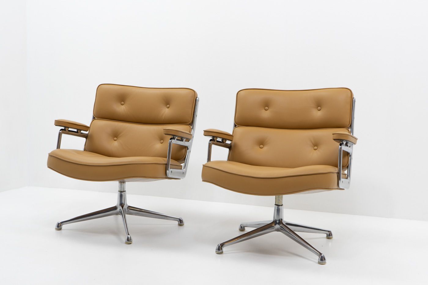 Eames Es105 Lobby Chair – Herman Miller For Vitra, Set Of 2 photo for sale