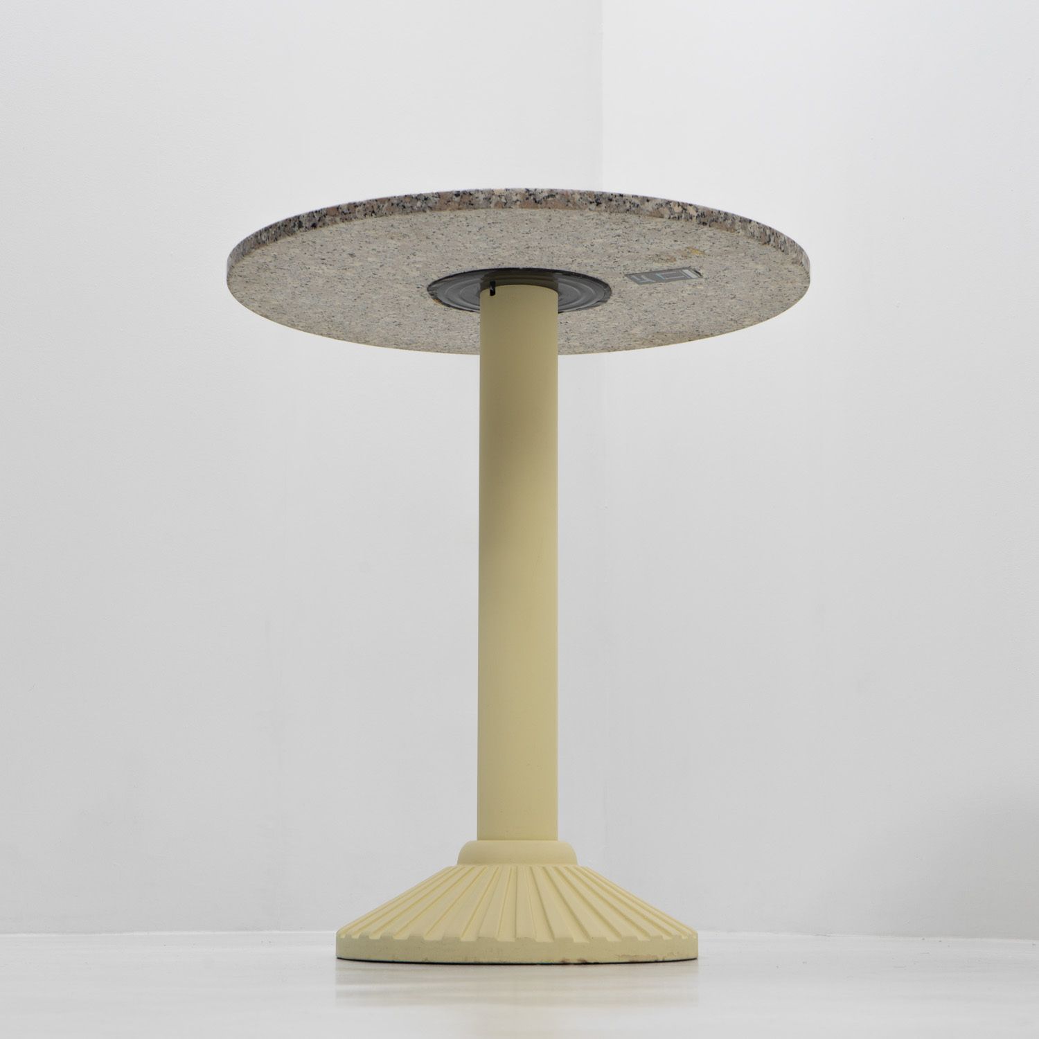Postmodern “625” Coffee / Side Table By Peter Noever For Zanotta, 1980s photo Furniture