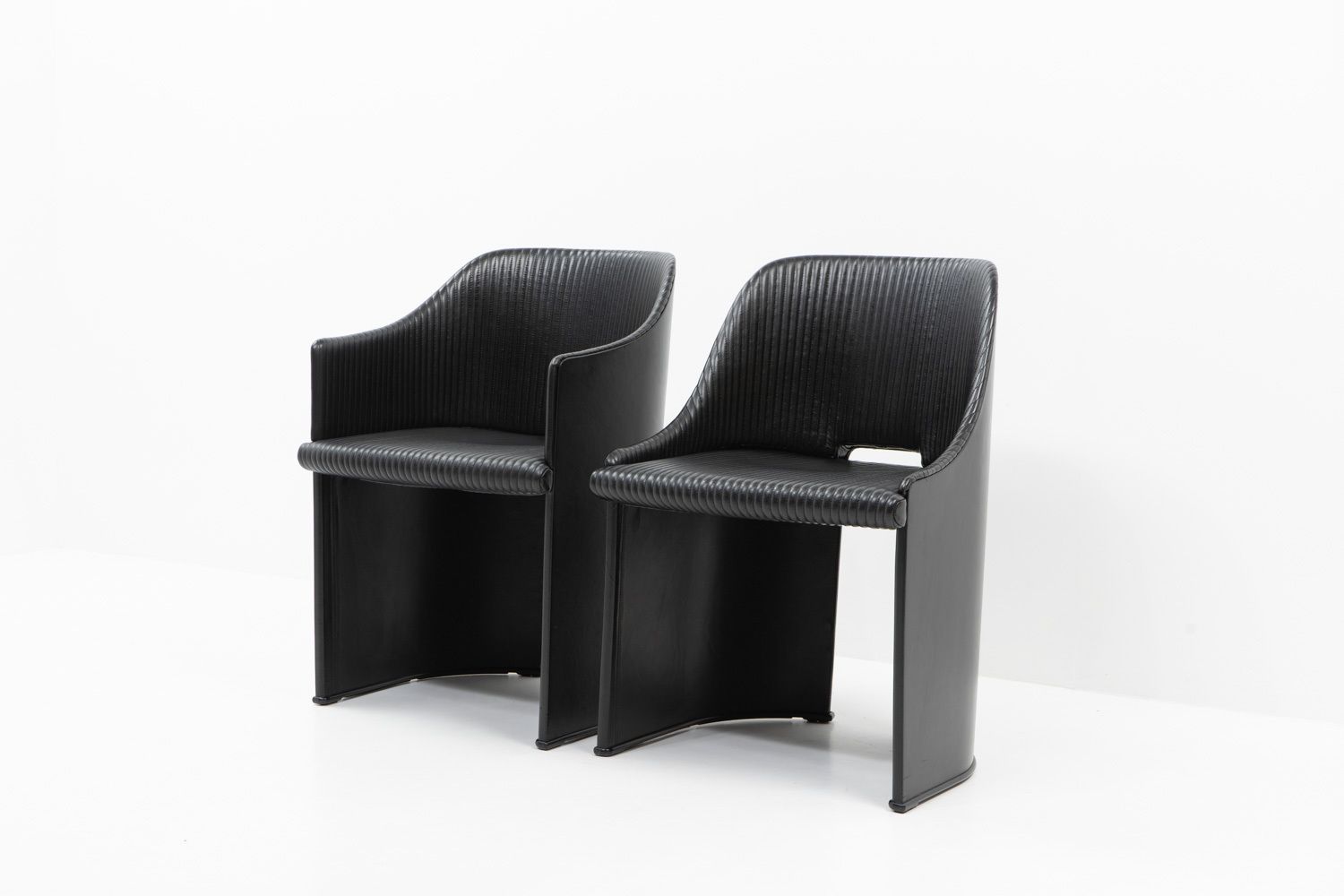 Artona 8551 Arm Chair By Afra And Tobia Scarpa For Maxalto – 1980s photo Furniture