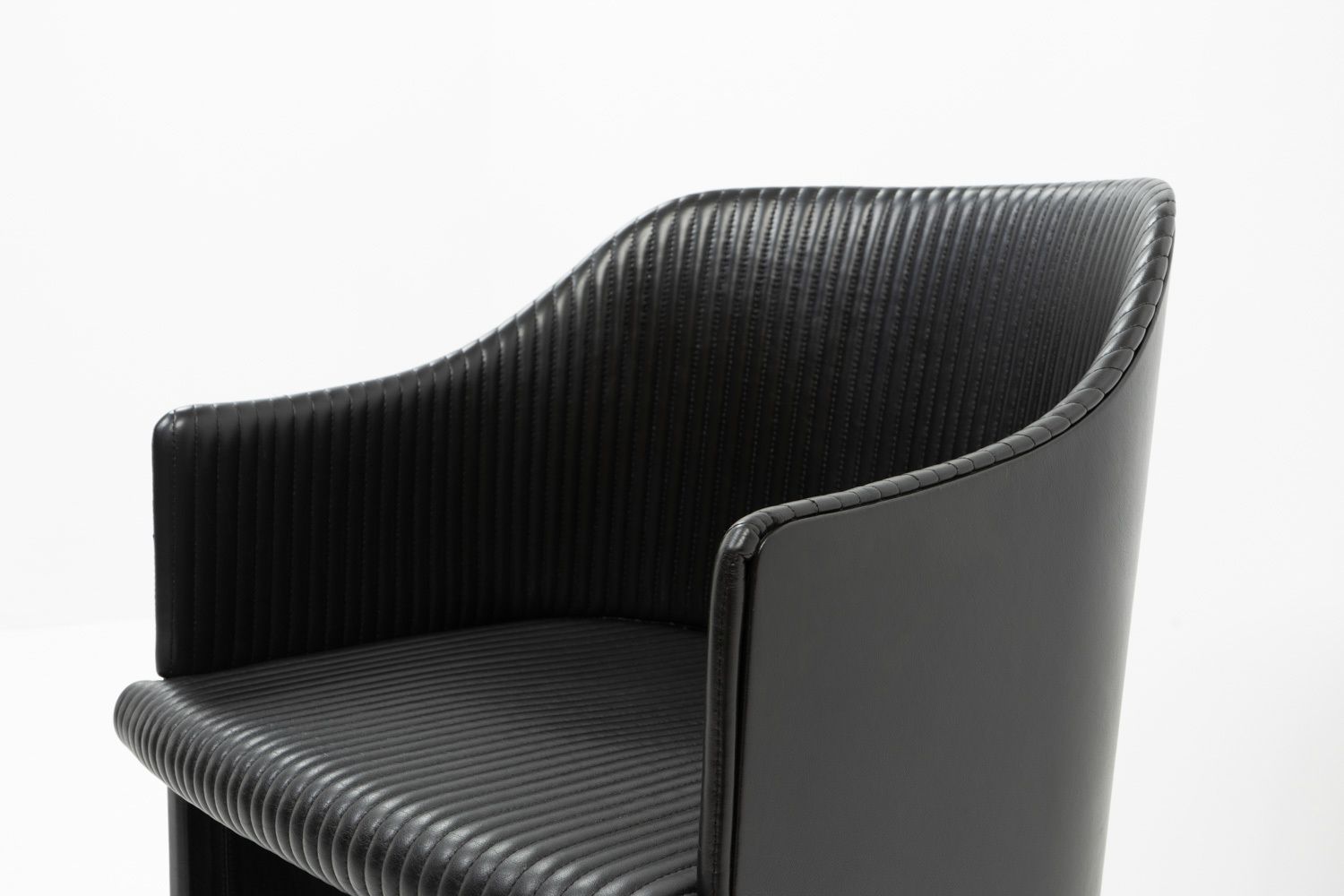 Artona 8551 Arm Chair By Afra And Tobia Scarpa For Maxalto – 1980s photo 1495.0