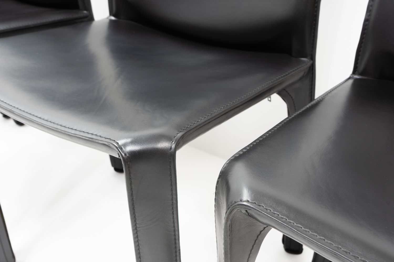 Furniture Mario Bellini For Cassina Cab 412, Set Of Four, 1990s photo