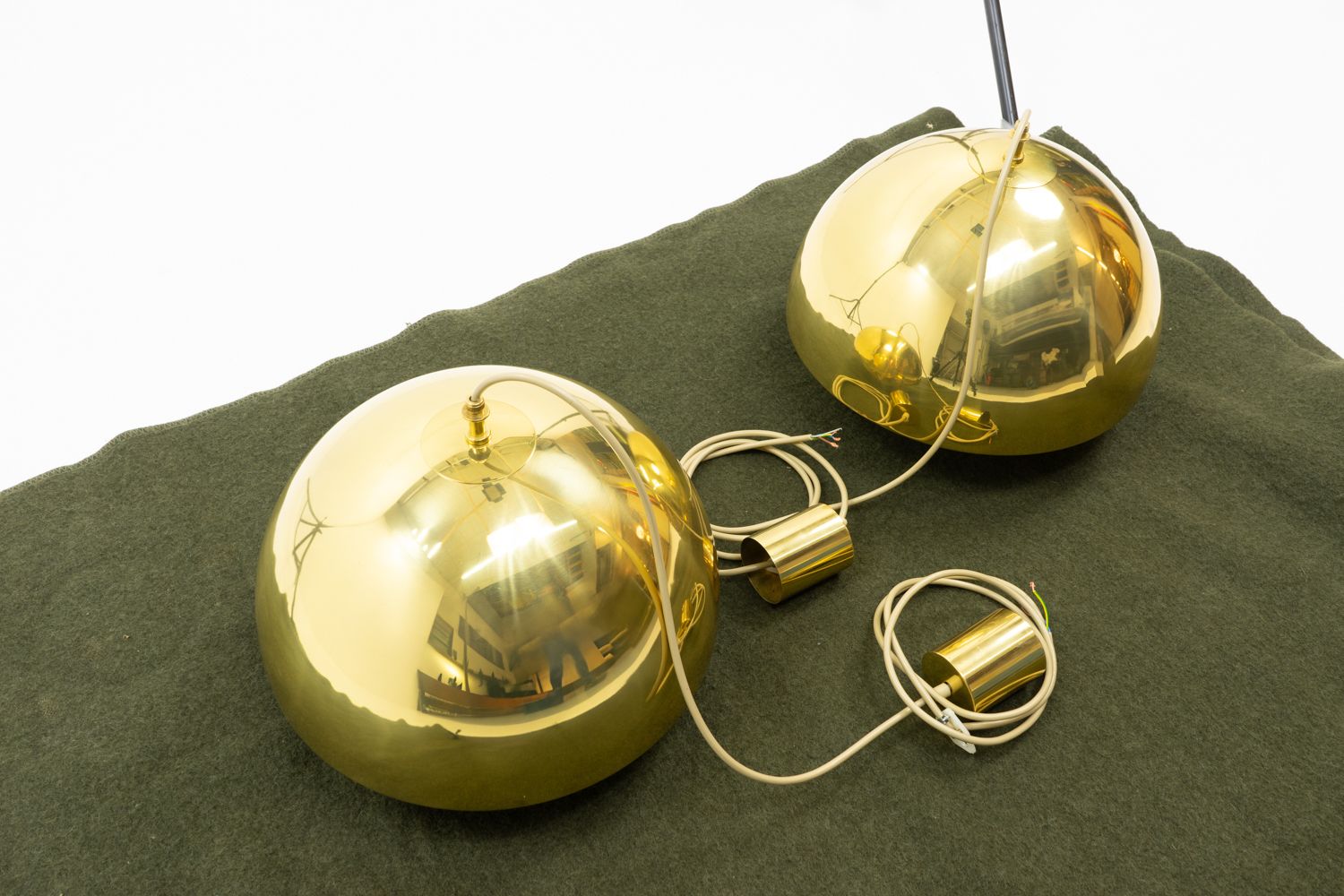 Vereinigte Werkstätte, Brass Pendants, Germany 1970s – Set Of 2 photo 2900.0