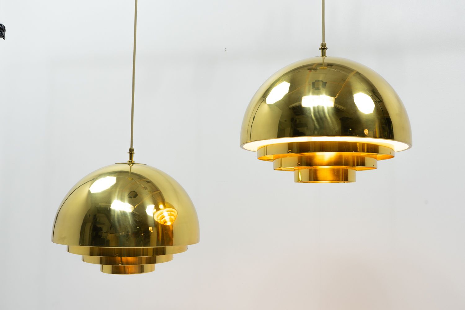 Vereinigte Werkstätte, Brass Pendants, Germany 1970s – Set Of 2 photo vinterior