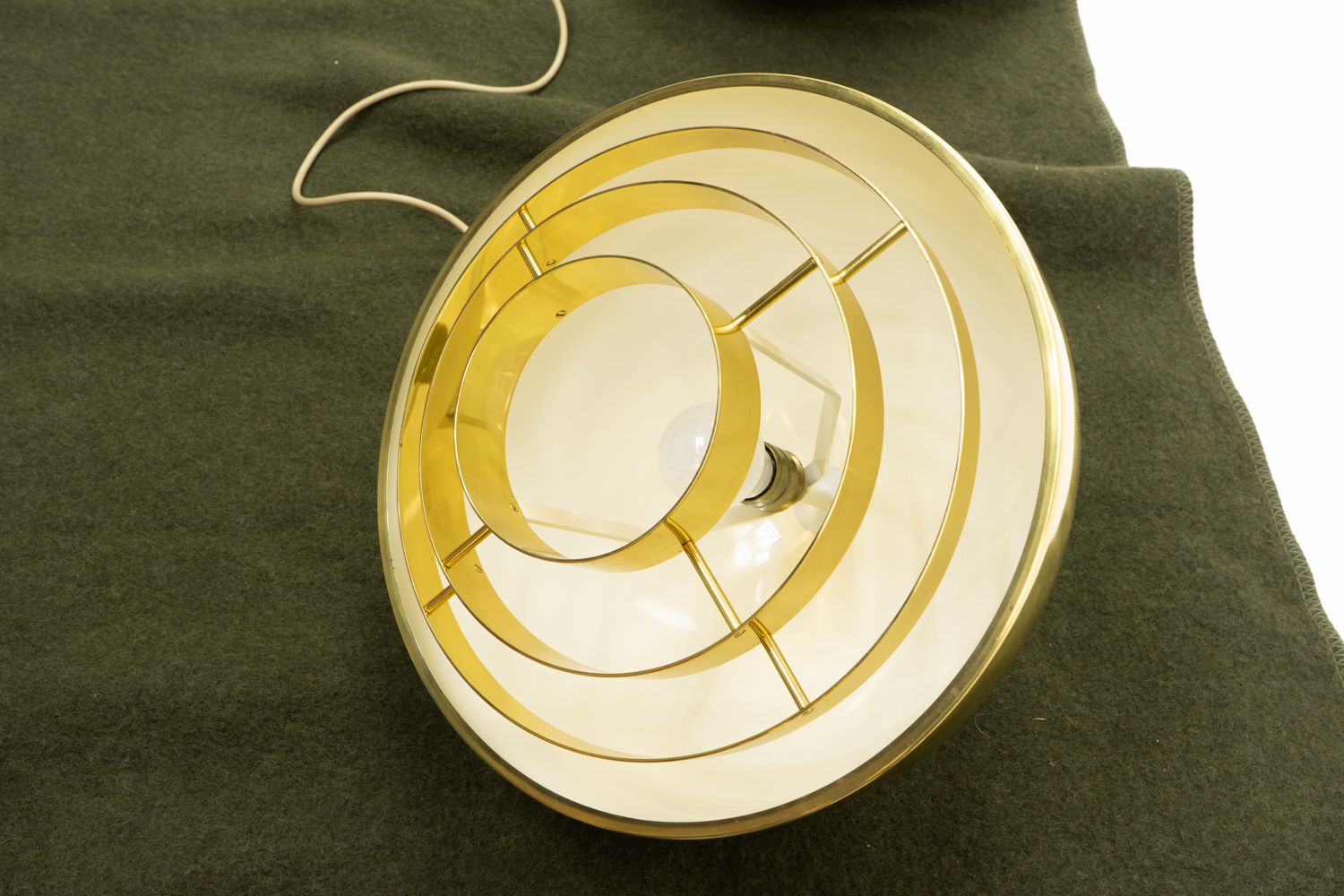 photo vinterior Vereinigte Werkstätte, Brass Pendants, Germany 1970s – Set Of 2