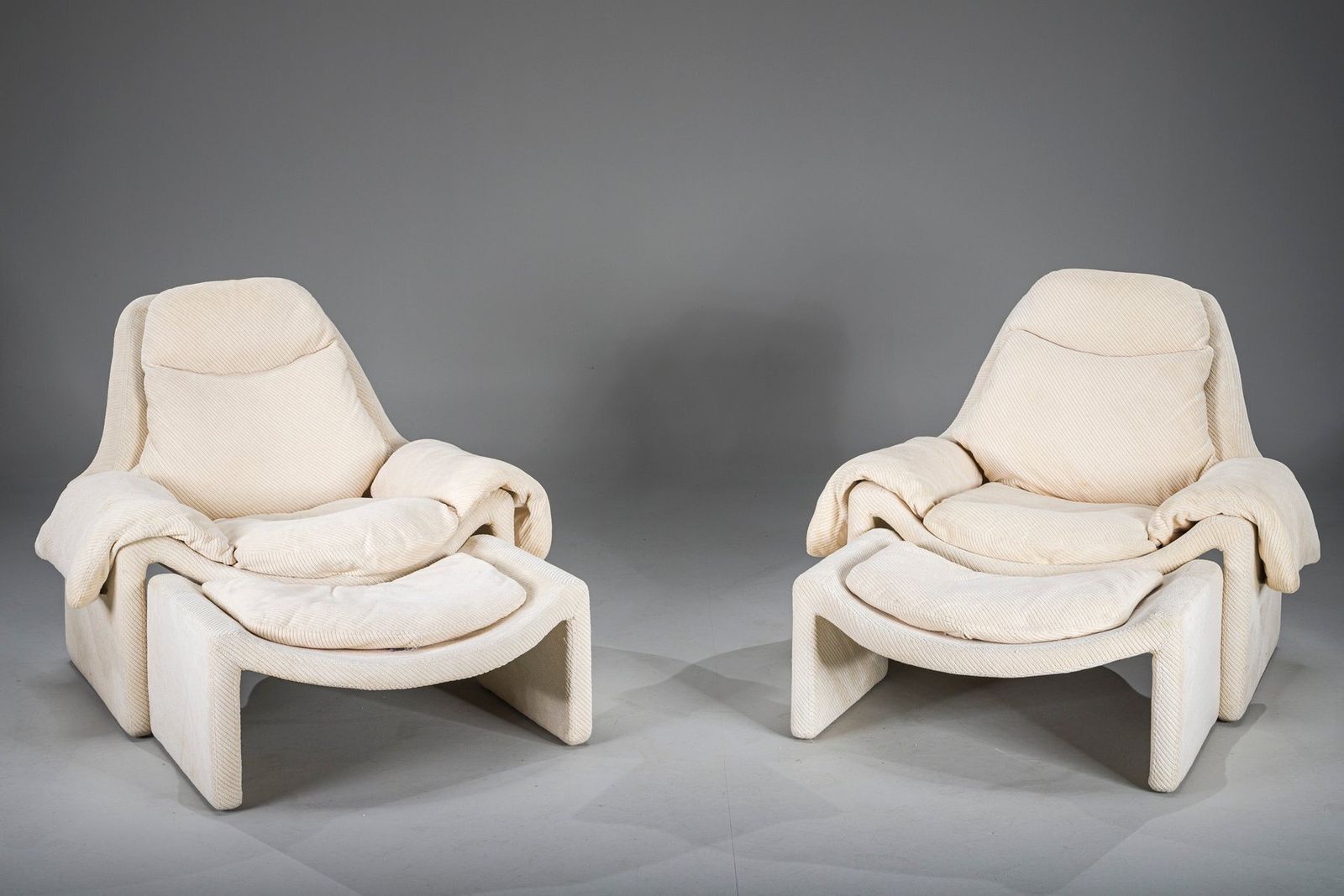 P60 Chairs And Ottomans By Vittorio Introini For Saporiti, 1960s, Set Of 4 photo buy