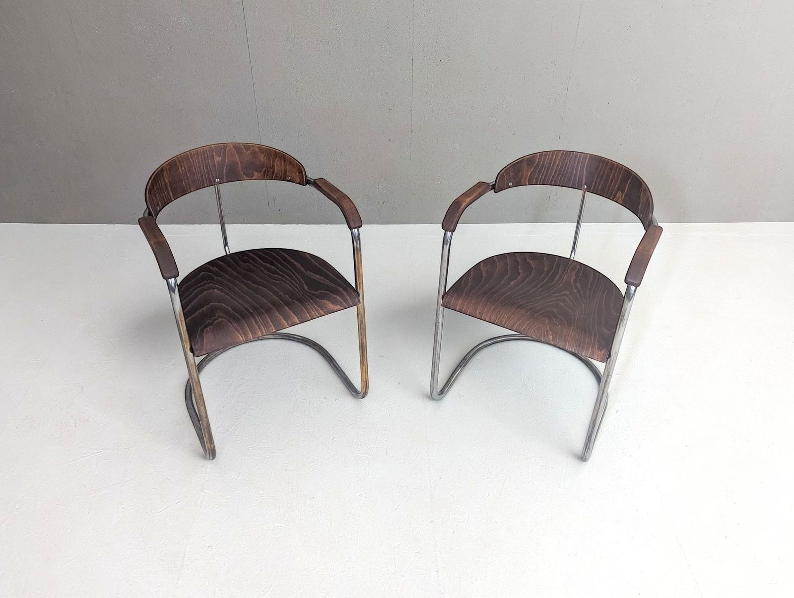 Pair Of Ss 33 Cantilever Armchairs By Hans & Wassili Luckhardt, 1930s photo furniture