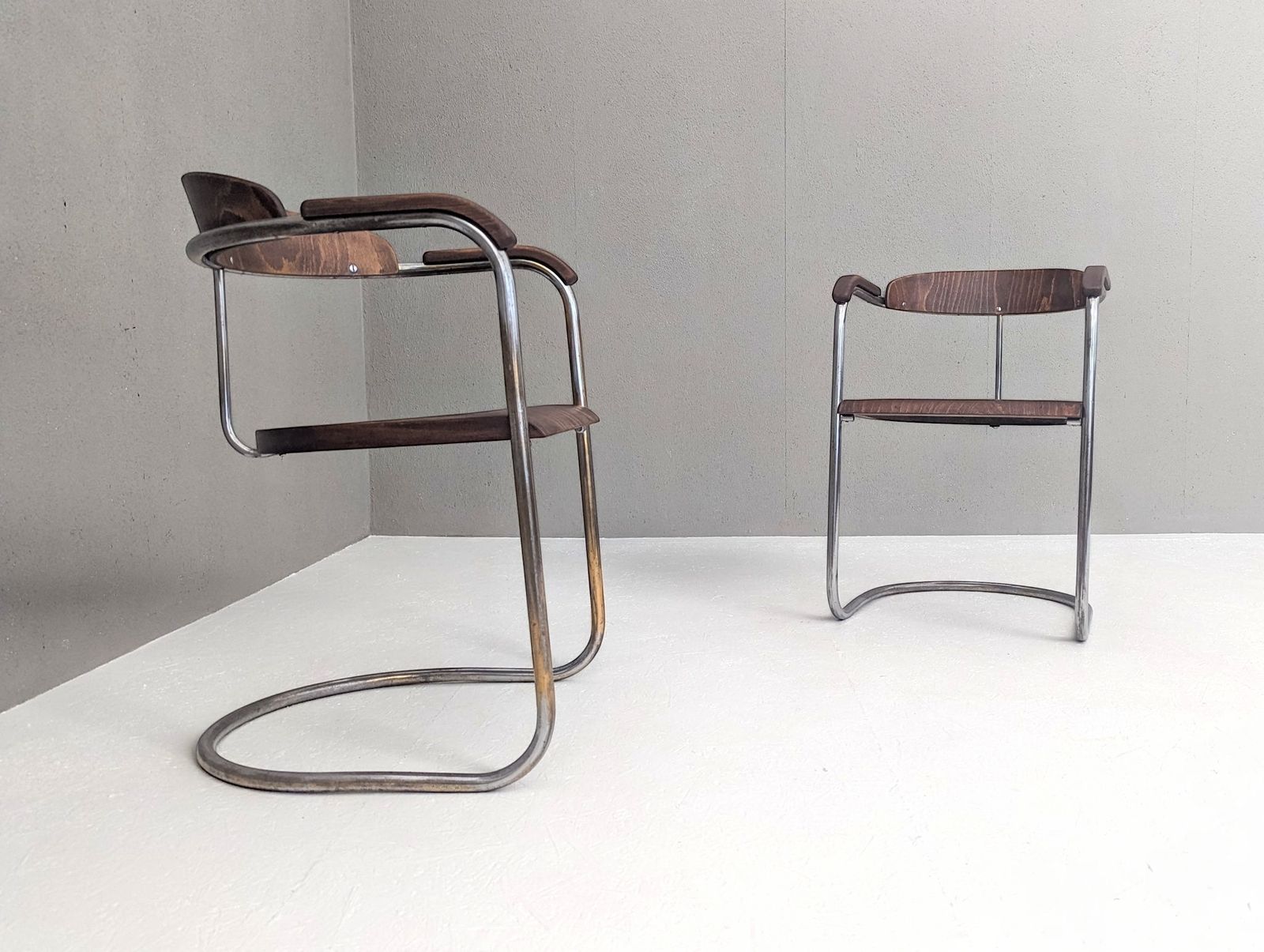 Pair Of Ss 33 Cantilever Armchairs By Hans & Wassili Luckhardt, 1930s