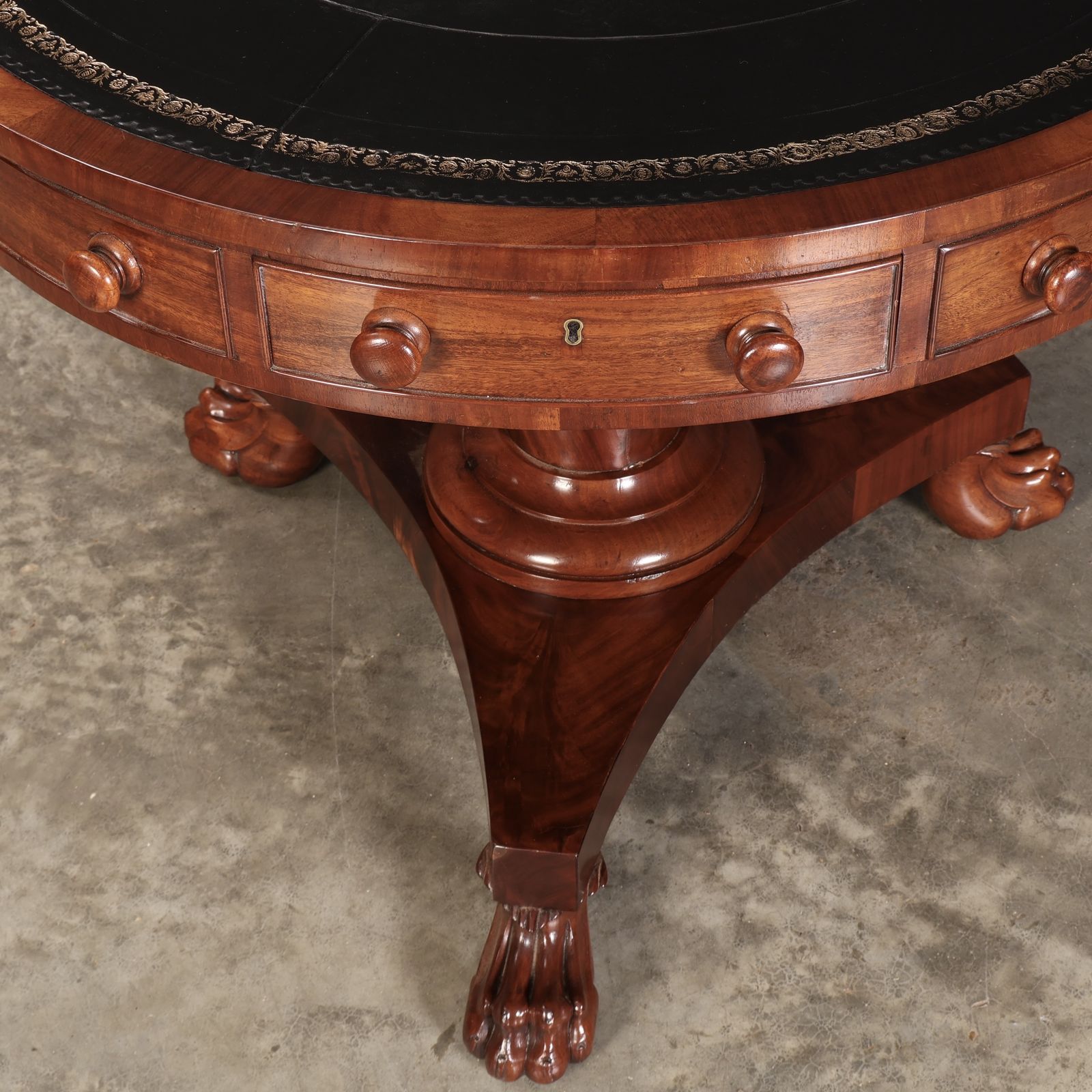 William IV Mahogany Rotating Drum Table photo vinterior