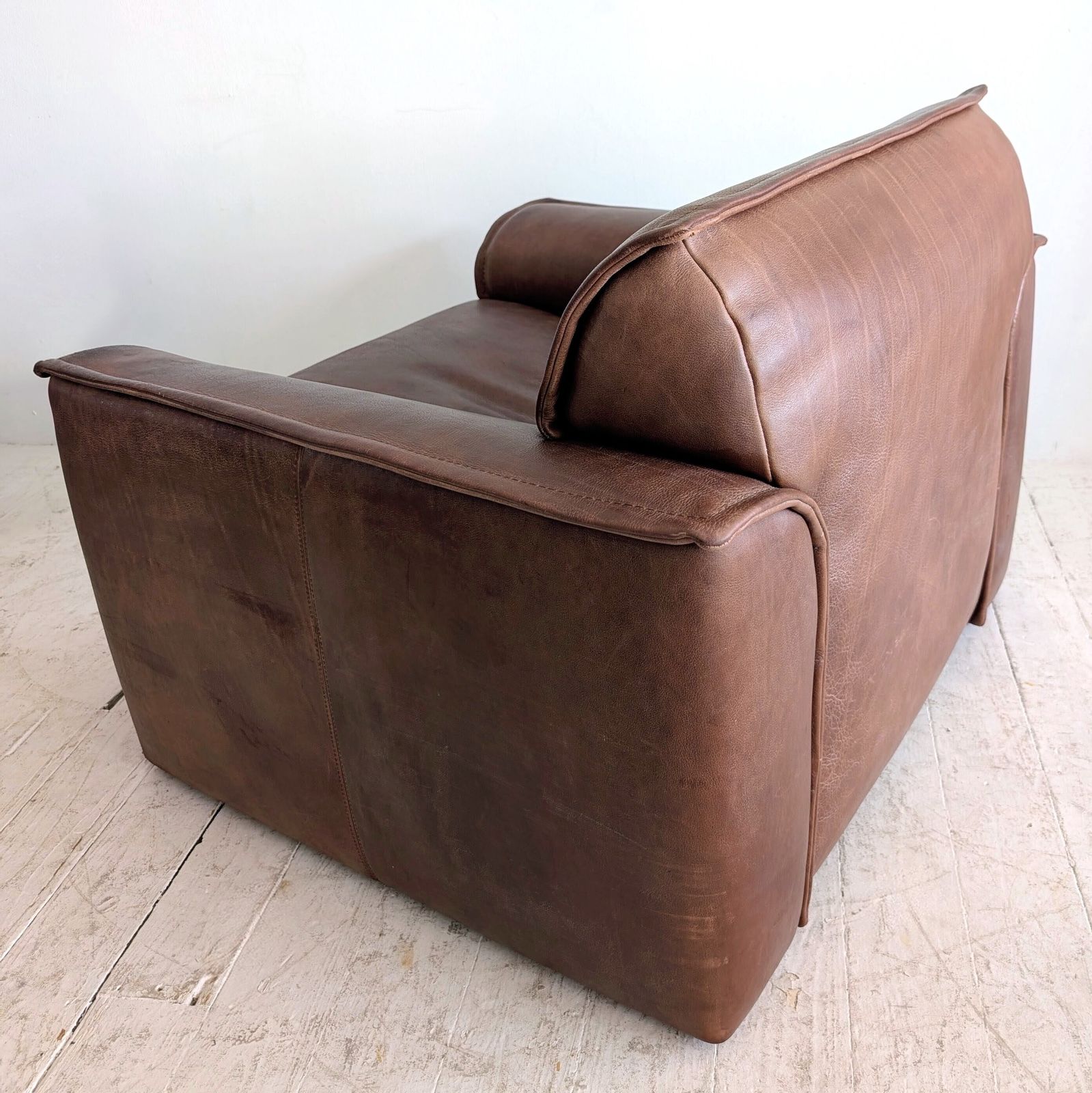 Large Vintage Dutch Mid Century Buffalo Leather Armchair By Leolux, 1970s photo buy