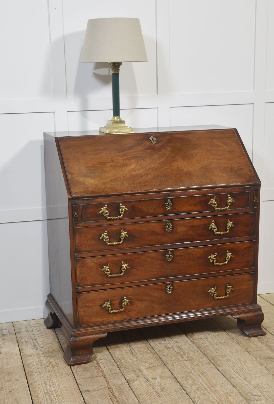 photo vinterior George III Mahogany Bureau