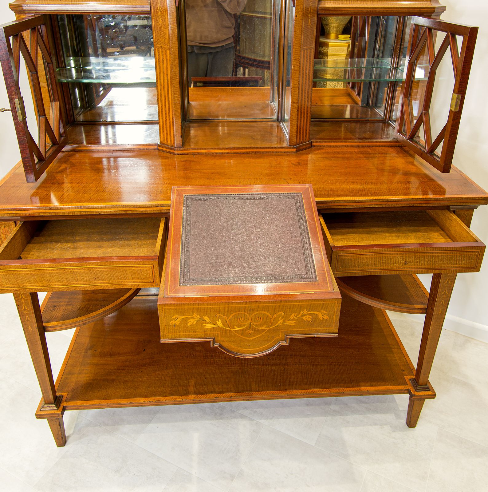 Fine Antique Mahogany & Inlaid Writing Desk photo 2450.0