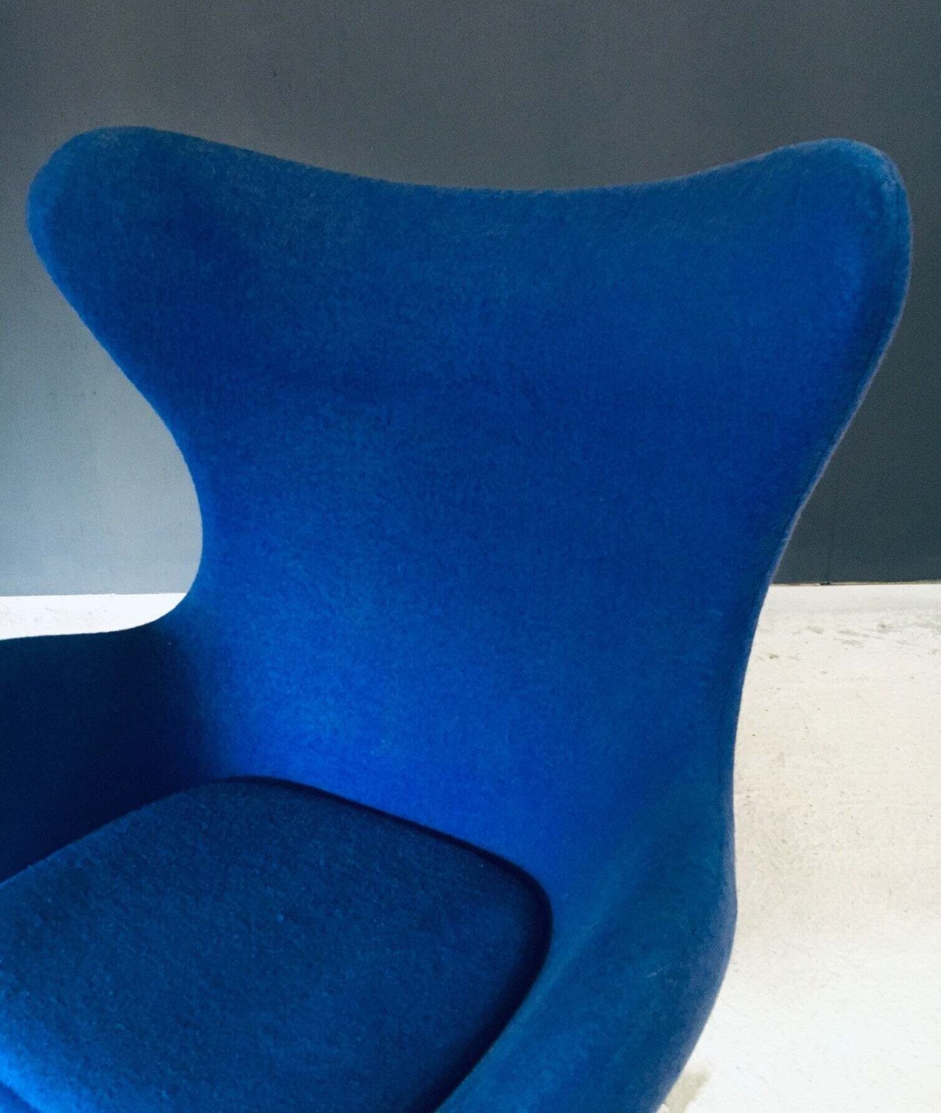 1700.0 Midcentury Modern Scandinavian Design Egg Chair By Arne Jacobsen, Denmark 1970's photo
