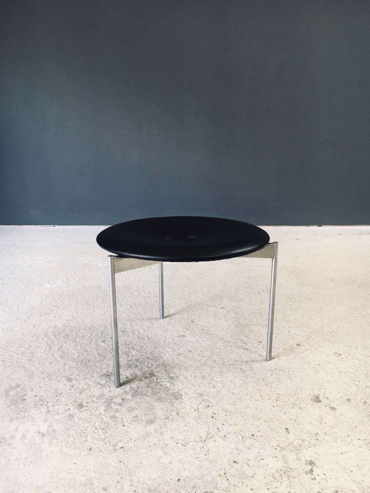 photo vintage Midcentury Modern Design Leather Tripod Stool By Uno & östen Kristiansson For Luxus, Sweden 1960's