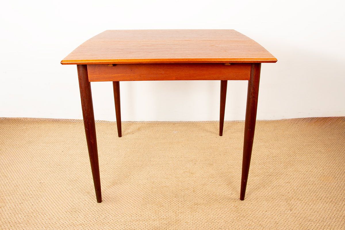 Mobilier Petite table à manger danoise carrée/oblongue extensible en teck, années 1960. photo