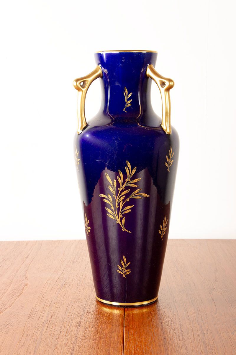 Grand vase de style néoclassique en porcelaine, motifs bleu cobalt et or, manufacture Pinon Heuzé, 1930. photo furniture