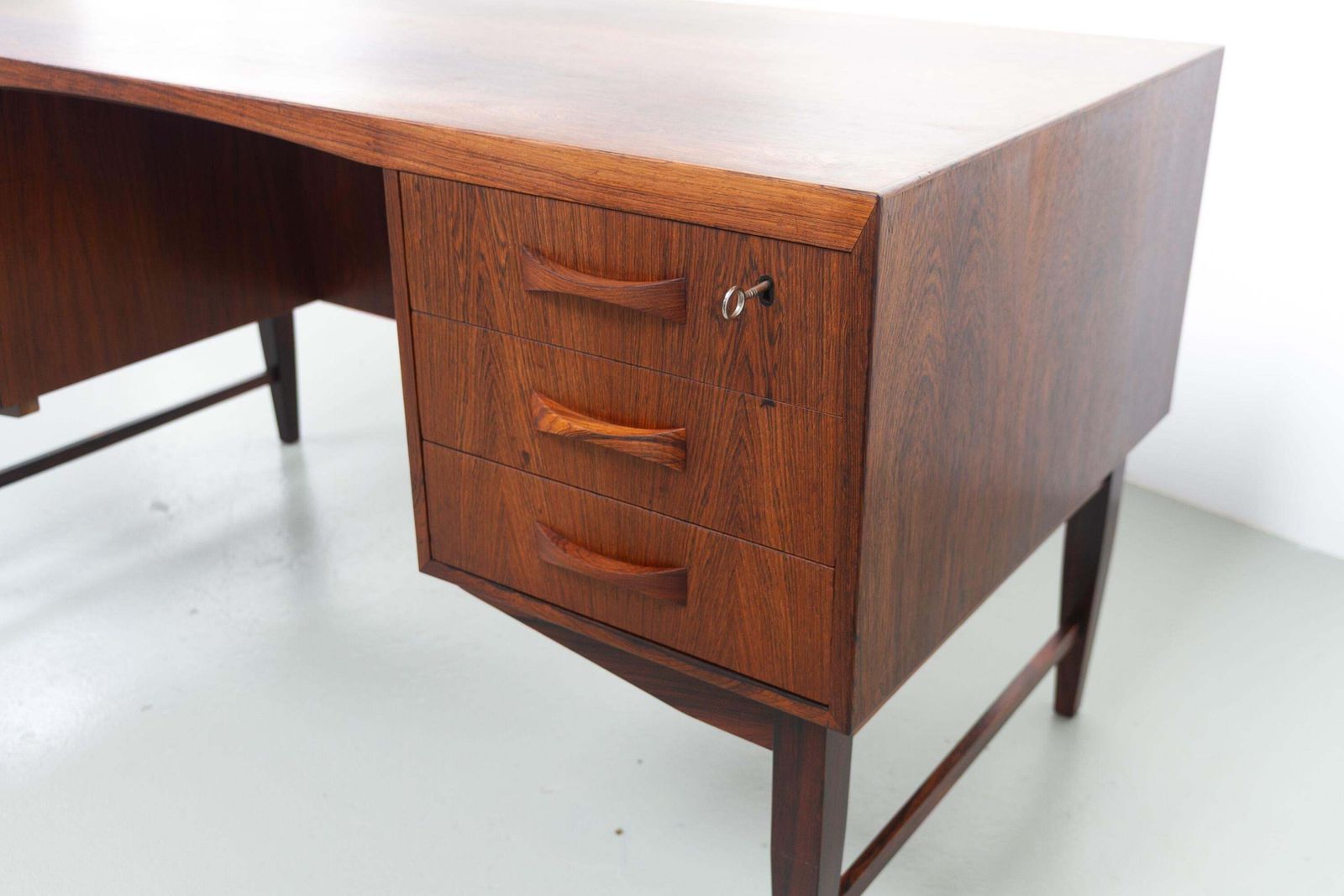 Danish Mid Century Freestanding Rosewood Desk By Clausen & Søn, 1960s. photo vintage