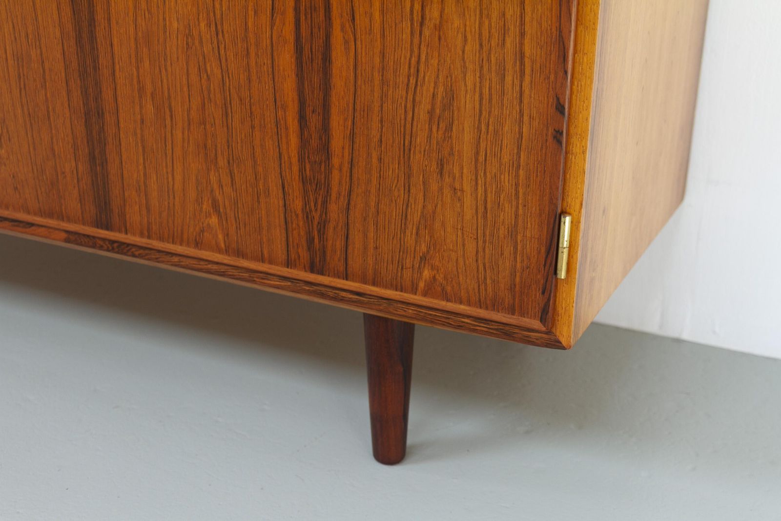 photo vintage Danish Rosewood Bookcase With Sideboard By Carlo Jensen For Hundevad, 1960s.