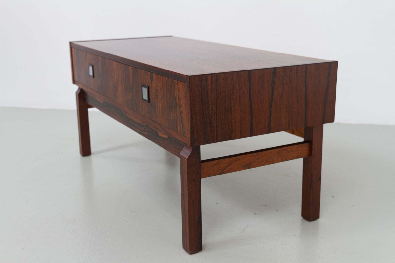Danish Mid Century Rosewood Chest Of Drawers, 1960s. photo vinterior