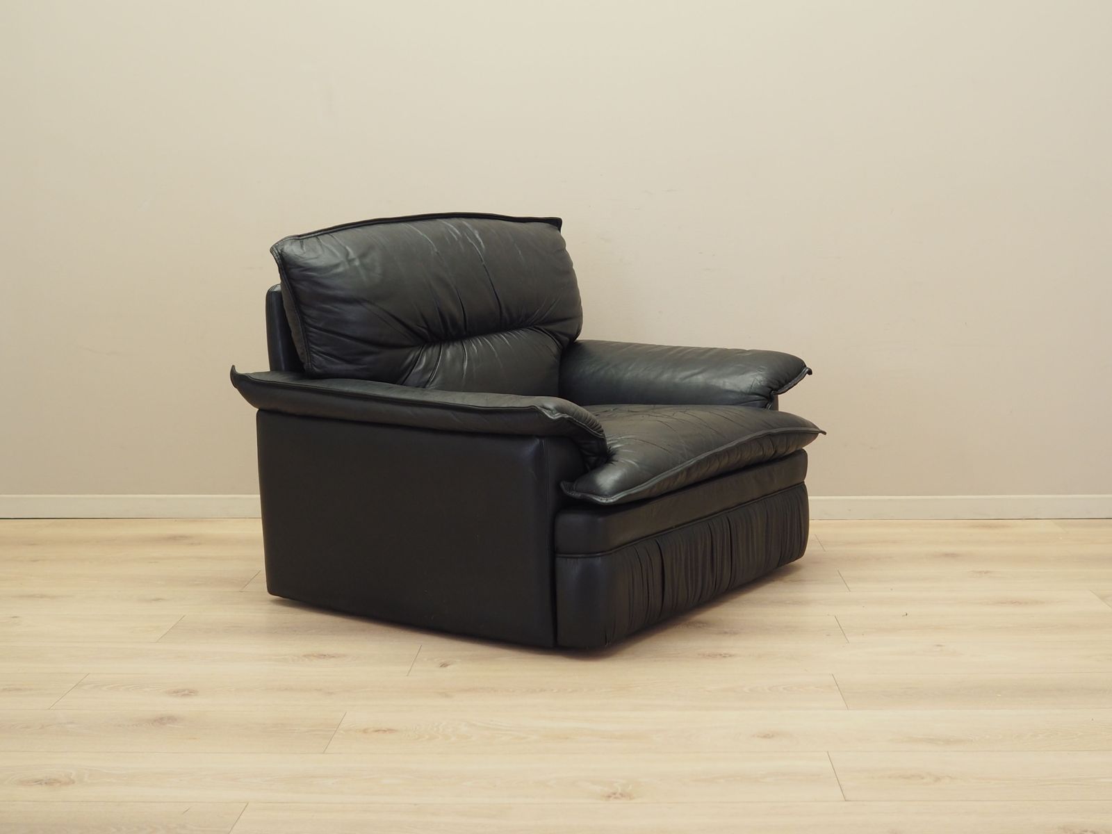 Furniture Leather Armchair, Italian Design, 1960s, Production: Italy photo