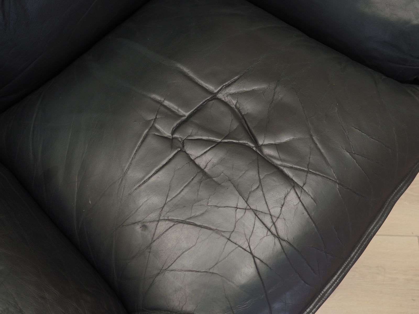 photo vinterior Leren Fauteuil, Italiaans Design, Ca. Jaren 1960, Productie: Italië