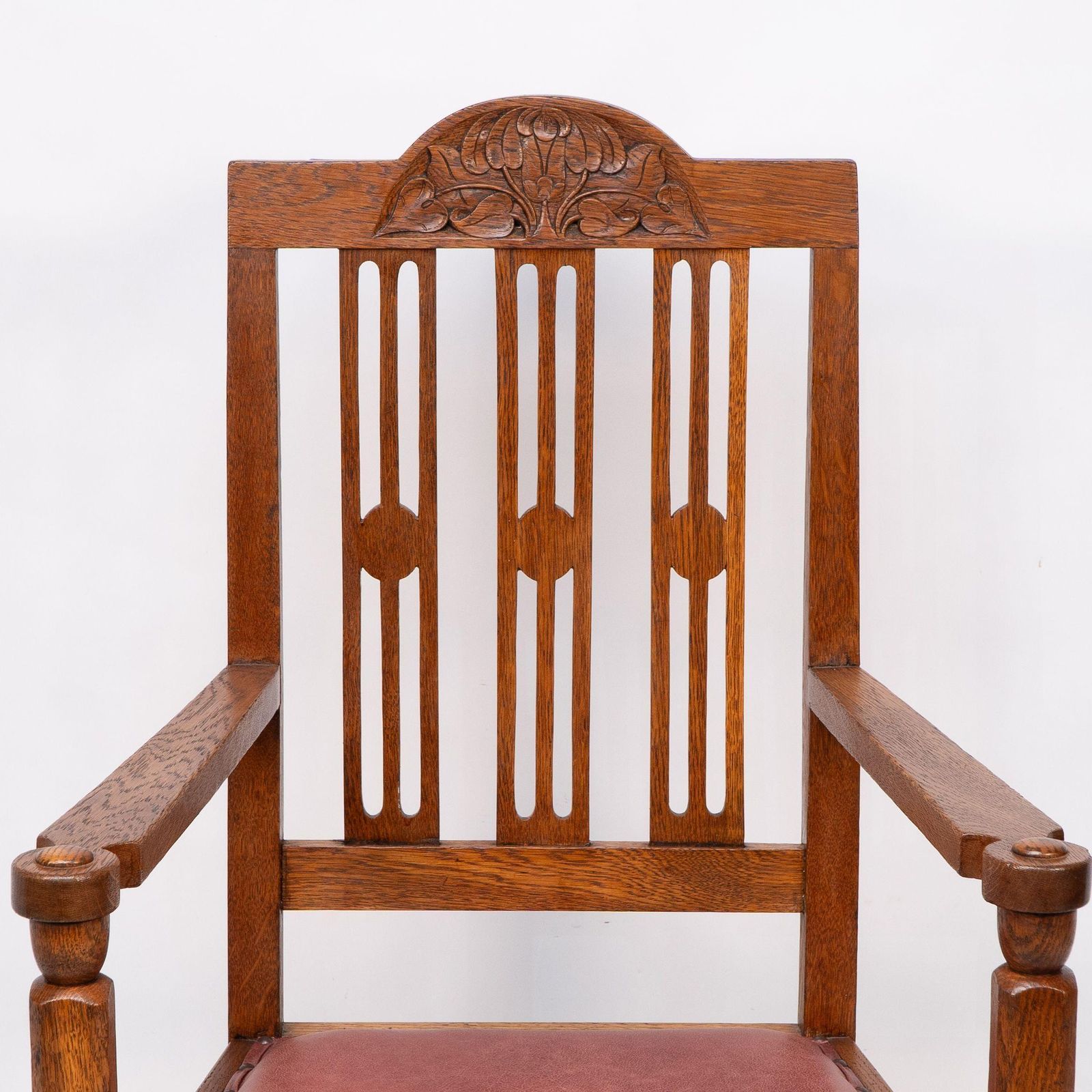 A Set Of Four Arts And Crafts Dining Chairs With Nicely Carved Floral Decoration photo vintage
