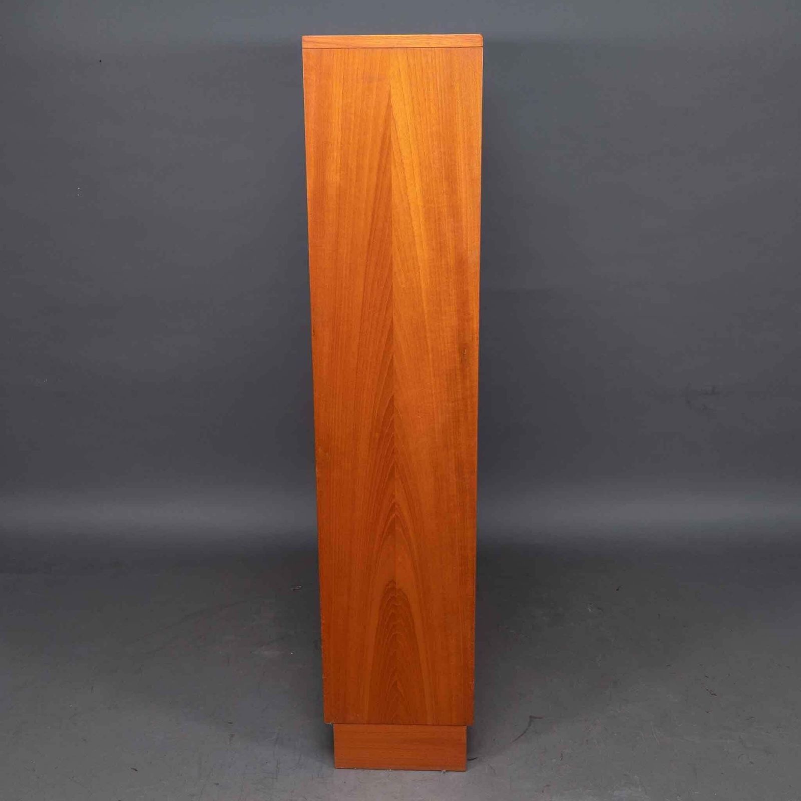 A Set Of Mid Century Teak Bookshelves With Five Shelves photo 816.0