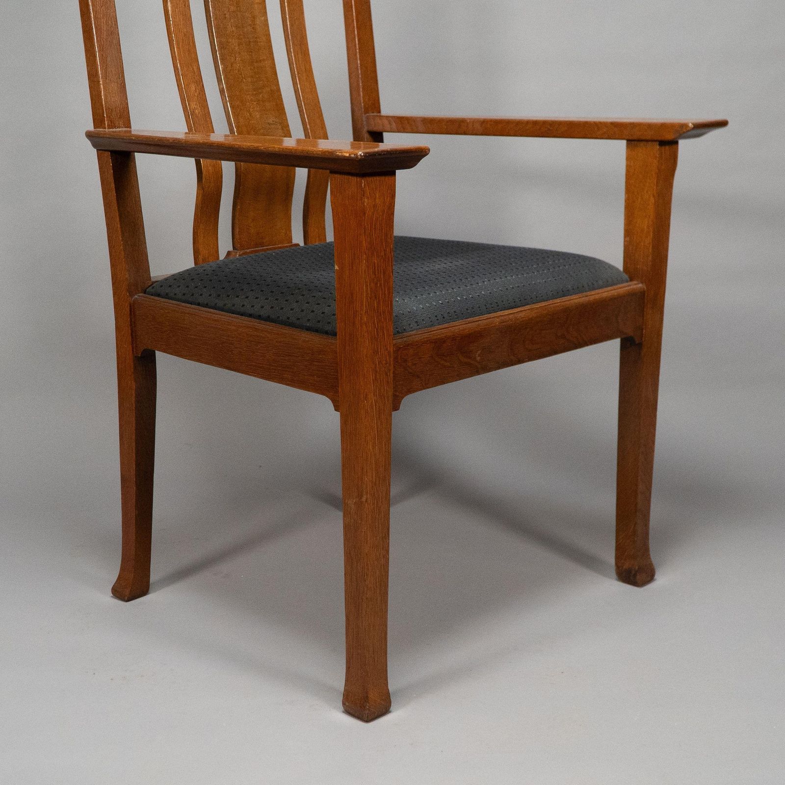 photo vinterior C R Ashbee For The Guild Of Handicraft. A Rare Arts And Crafts Oak Armchair