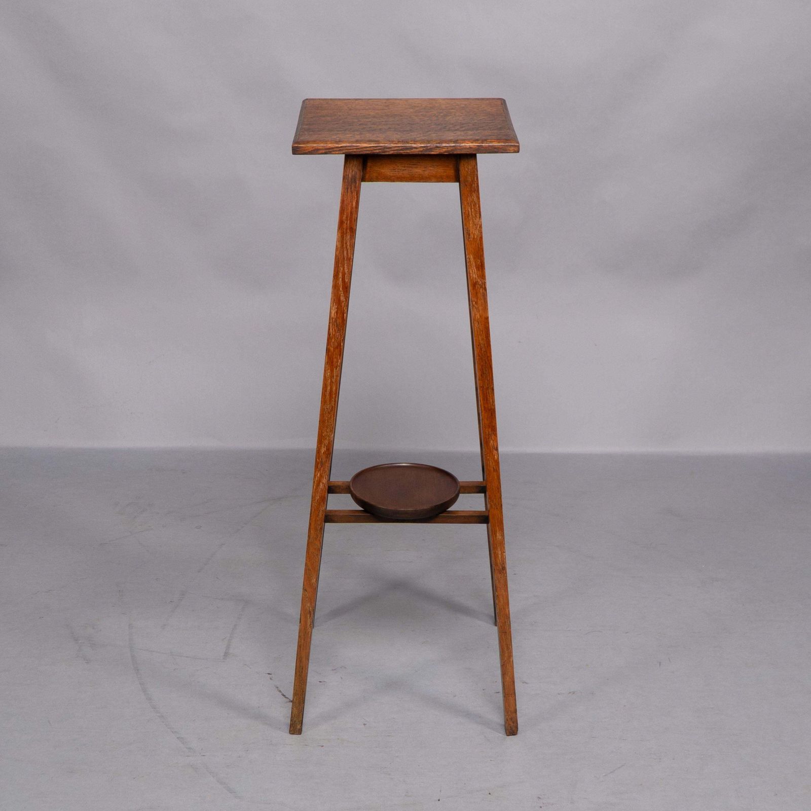 photo furniture A Rare Pair Of Arts & Crafts Oak Plant Stands With Square Tops And Tapering Legs