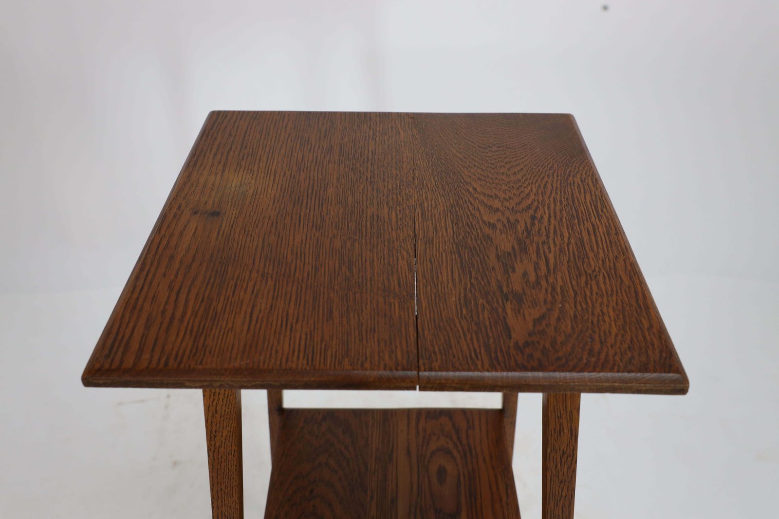 photo furniture Waring And Gillow. A Good Quality Little Arts And Crafts Oak Sidetable