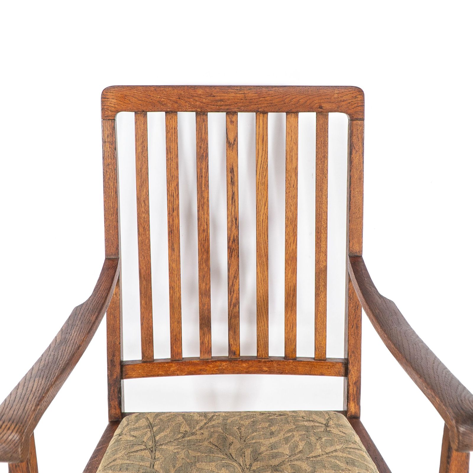 photo furniture Shapland And Petter. A Pair Of Arts And Crafts Oak Armchair