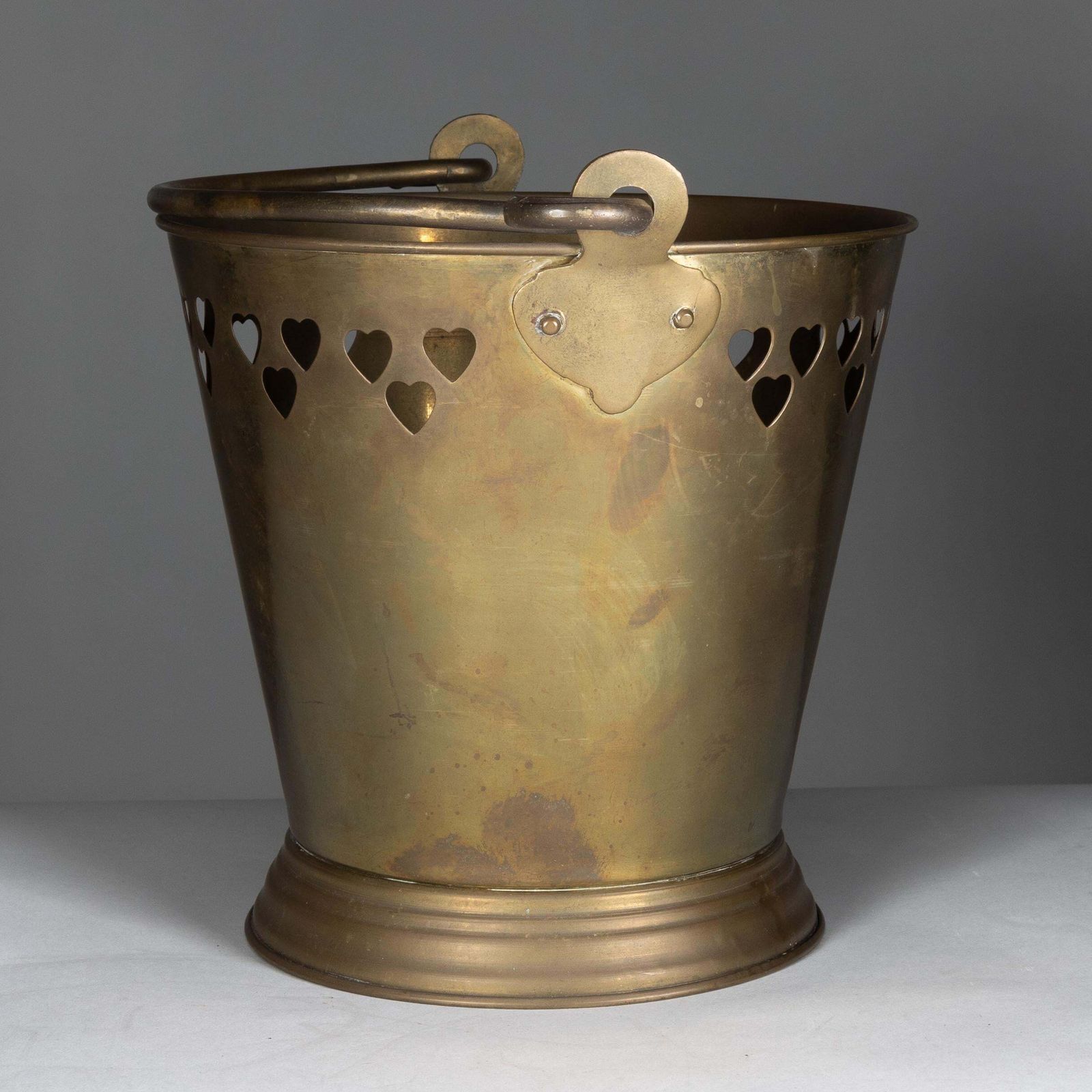 An Arts & Crafts Brass Champagne Bucket With Pierced Voysey Style Heart Decor photo 867.0