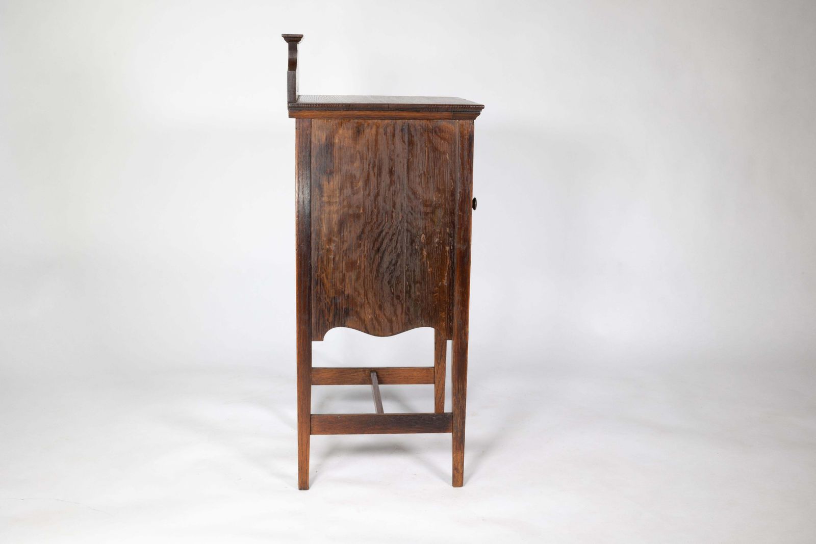 Shapland And Petter. An Arts And Crafts Oak Bedside Cabinet photo vintage