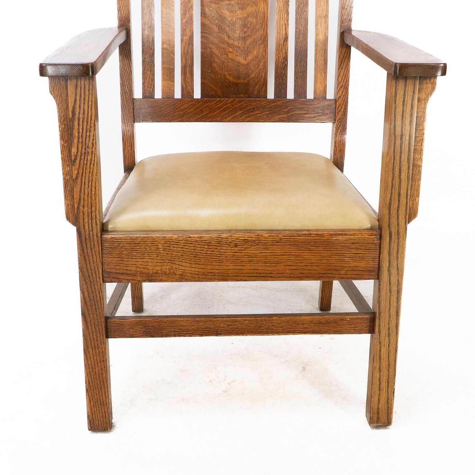 L&Jg Stickley Arts & Crafts Oak Armchair With Curved Back & Shaped Arm Supports photo vintage