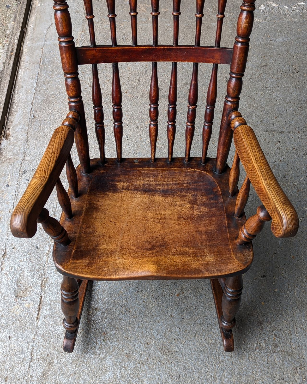 Antique Caistor Rocking Chair, 1800s photo 400.0