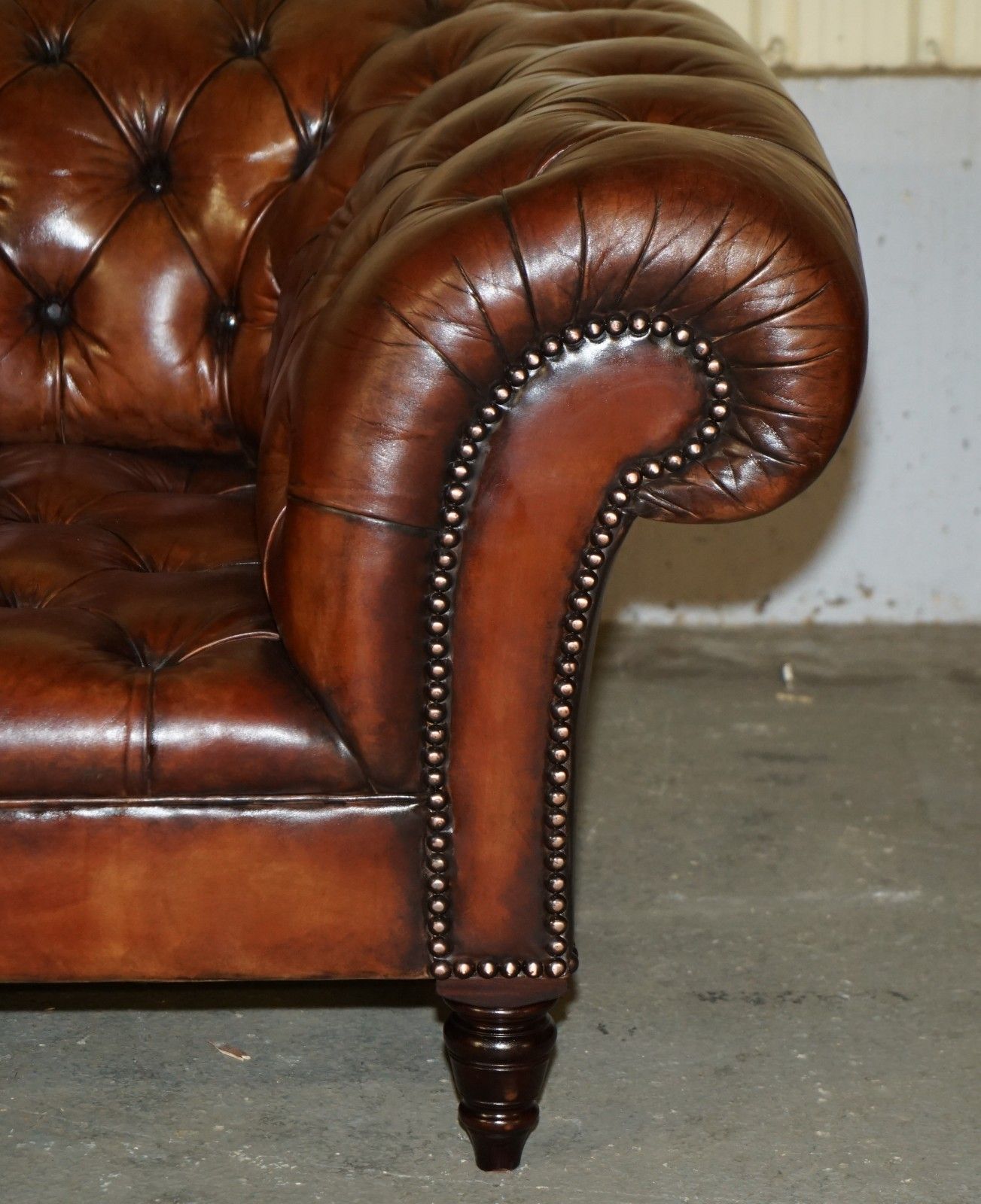 Pair Of George Smith Early Victorian Brown Leather Chesterfield Tufted Sofas photo vinterior