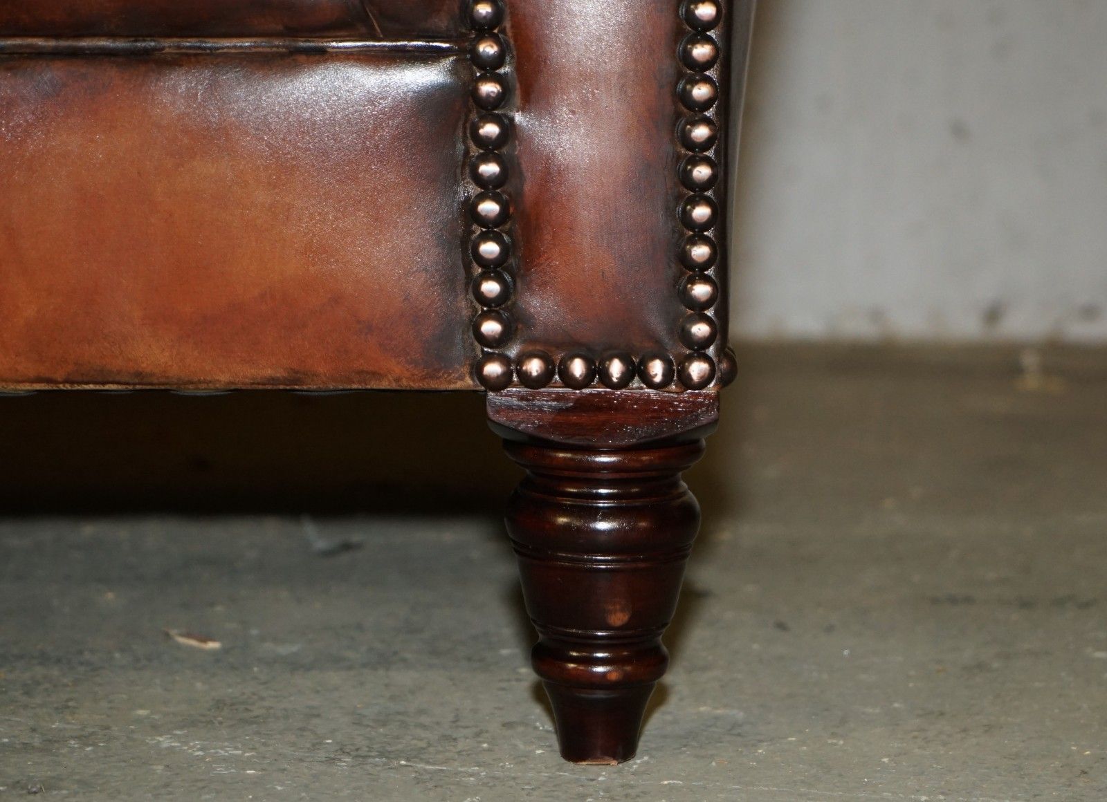 Pair Of George Smith Early Victorian Brown Leather Chesterfield Tufted Sofas photo vintage
