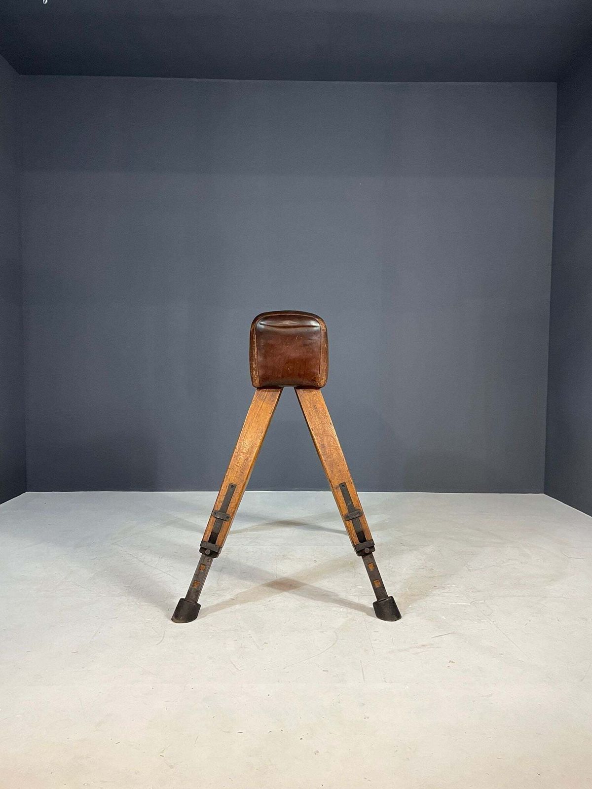 photo furniture Gymnastics Vaulting Horse, Tsjecho Slowakije, Jaren 1960