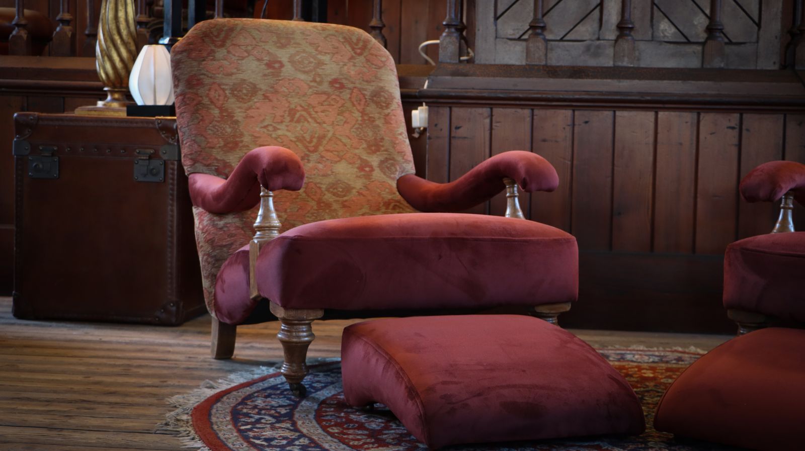 Stunning Pair John Sankey Byron Steamer Armchairs Footstools Kilim Rrp £10000 🚚 photo Furniture
