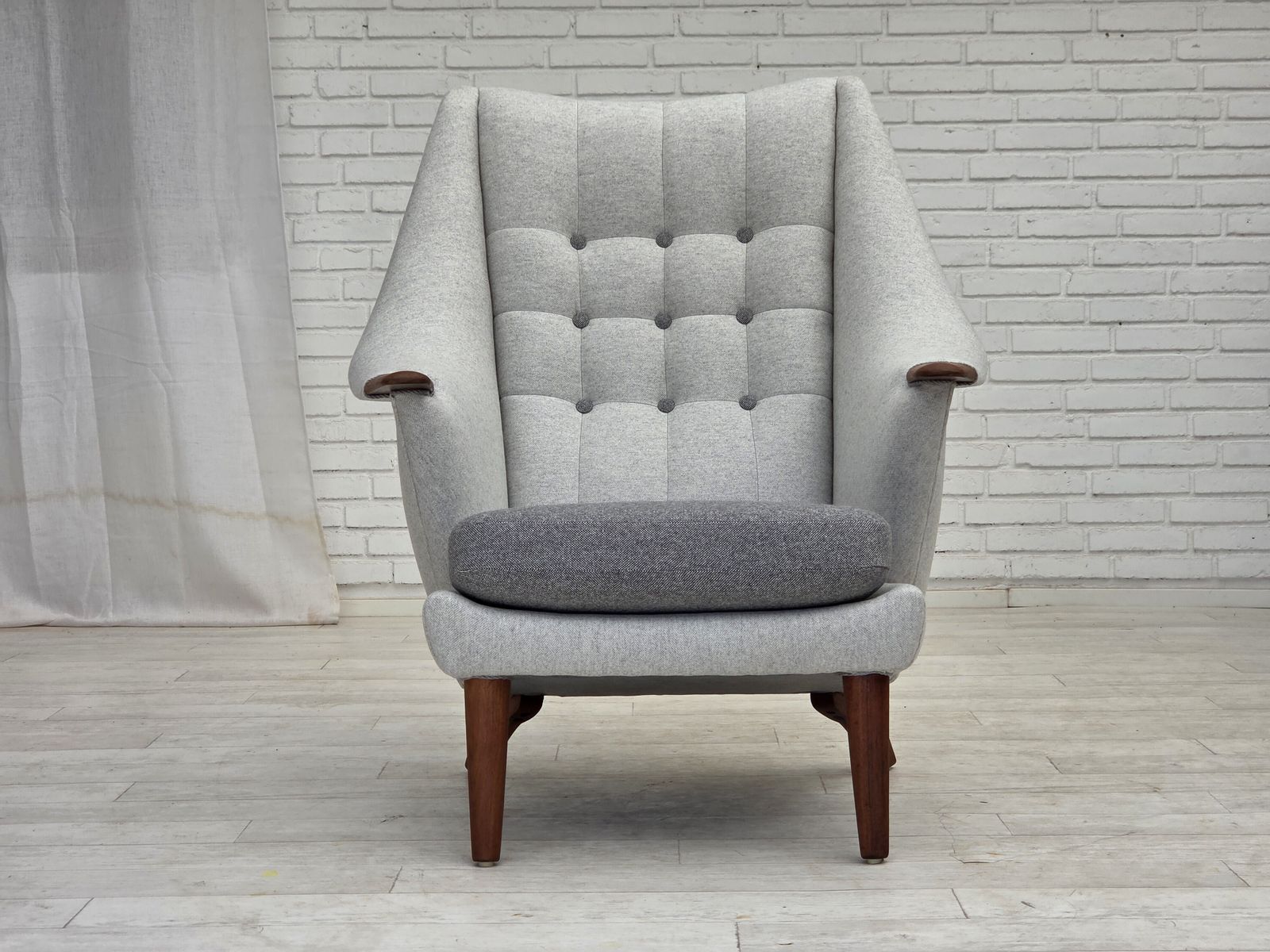 photo vinterior 1970s, Danish High Backed Armchair, Wool, Teak Wood.