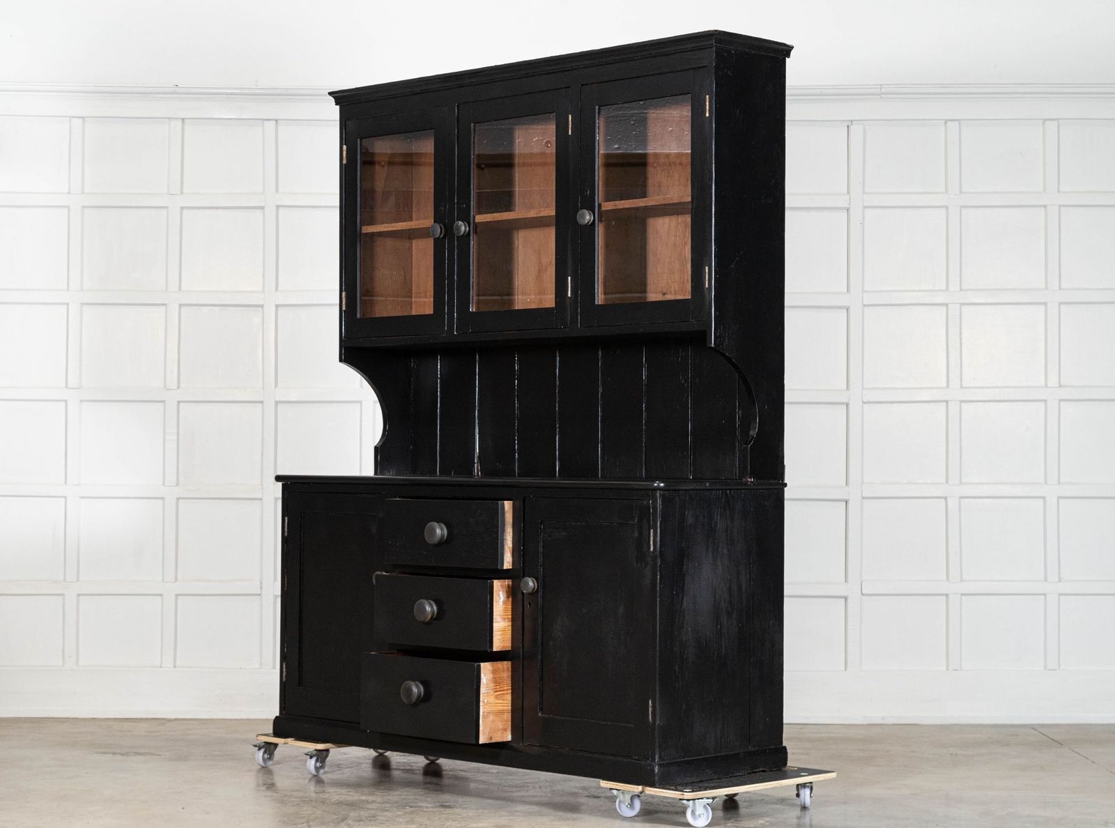 Large Ebonised 19thc English Pine Butlers Pantry Cabinet photo vinterior