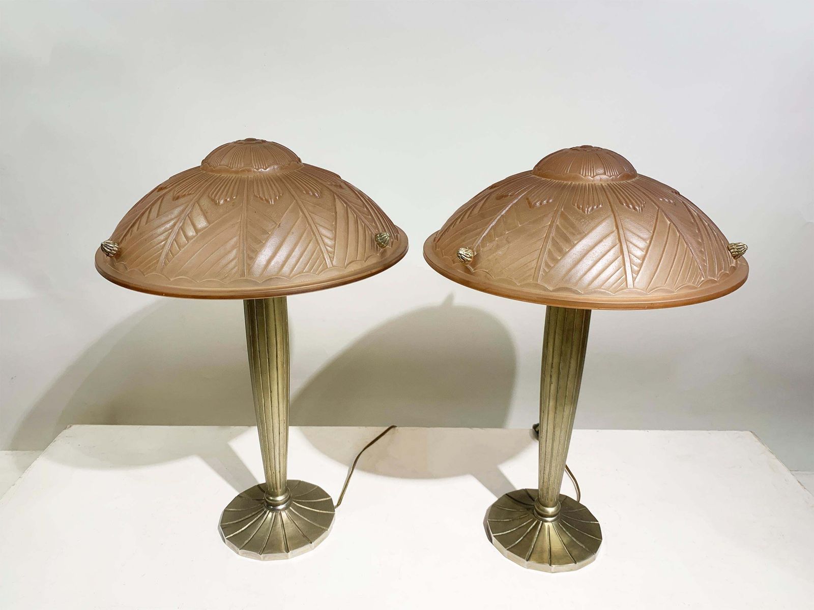 Pair Of French Art Deco Table Lamps In Pink Press Molded Glass, Circa 1930 photo vinterior