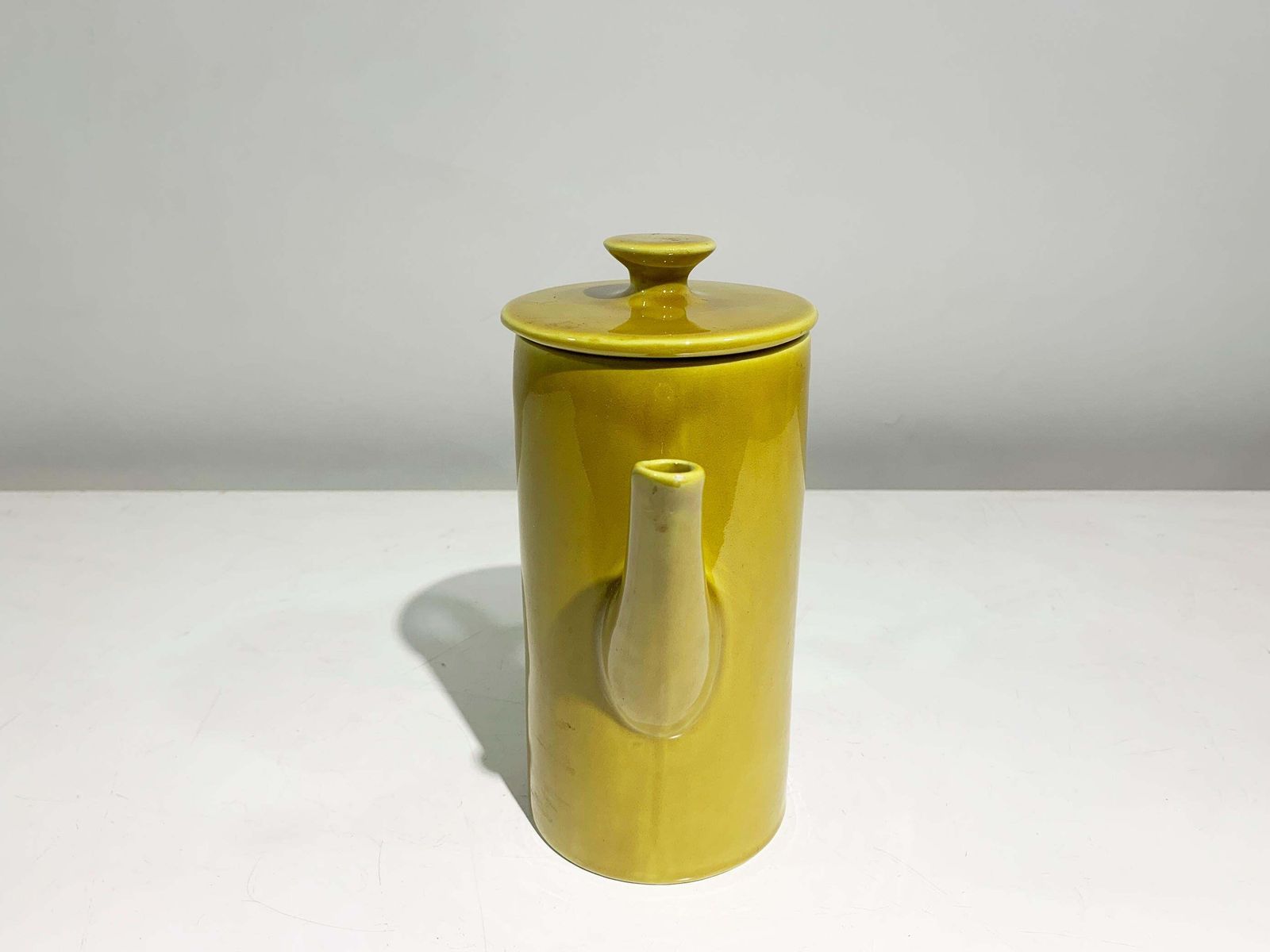 Art Deco Enameled Ceramic Teapot Mustard With Sculptural Double Handle, Italy photo vinterior