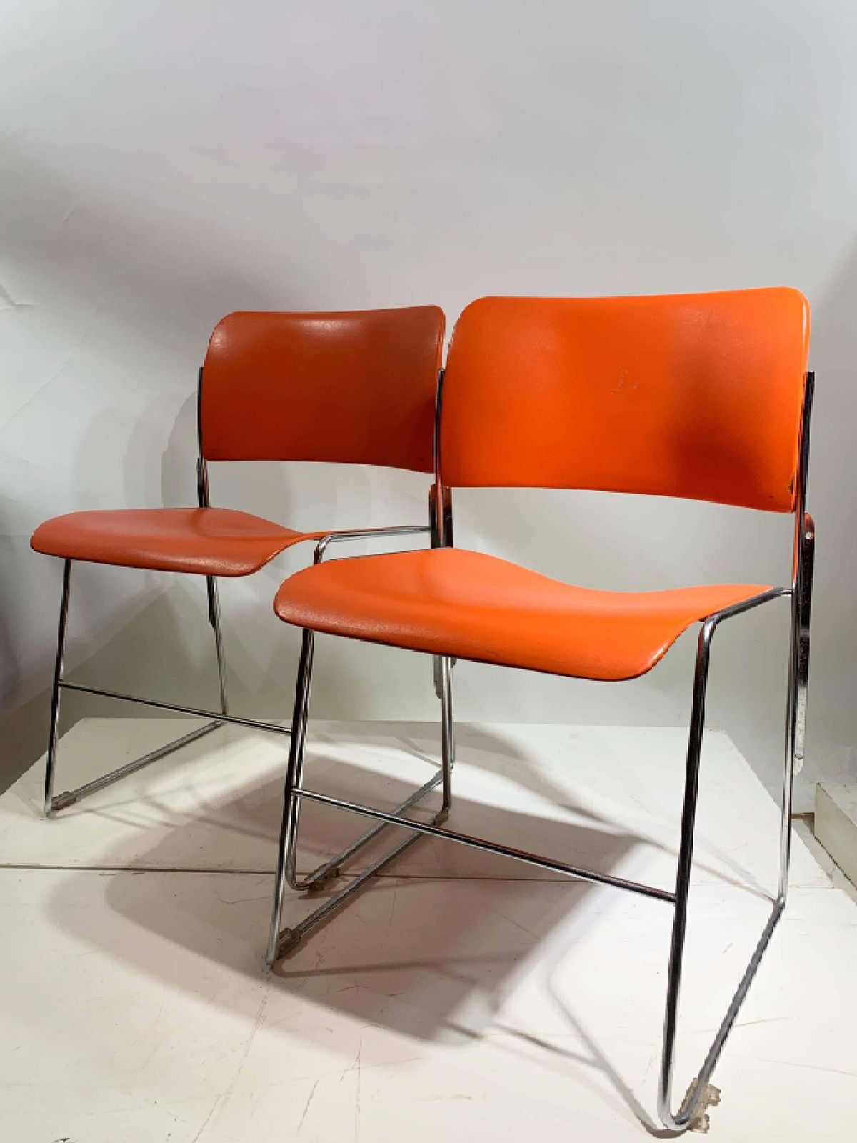 Set Of 6 Stackable 40/4, Red/Orange Chairs By David Rowland   Gf Business photo for sale
