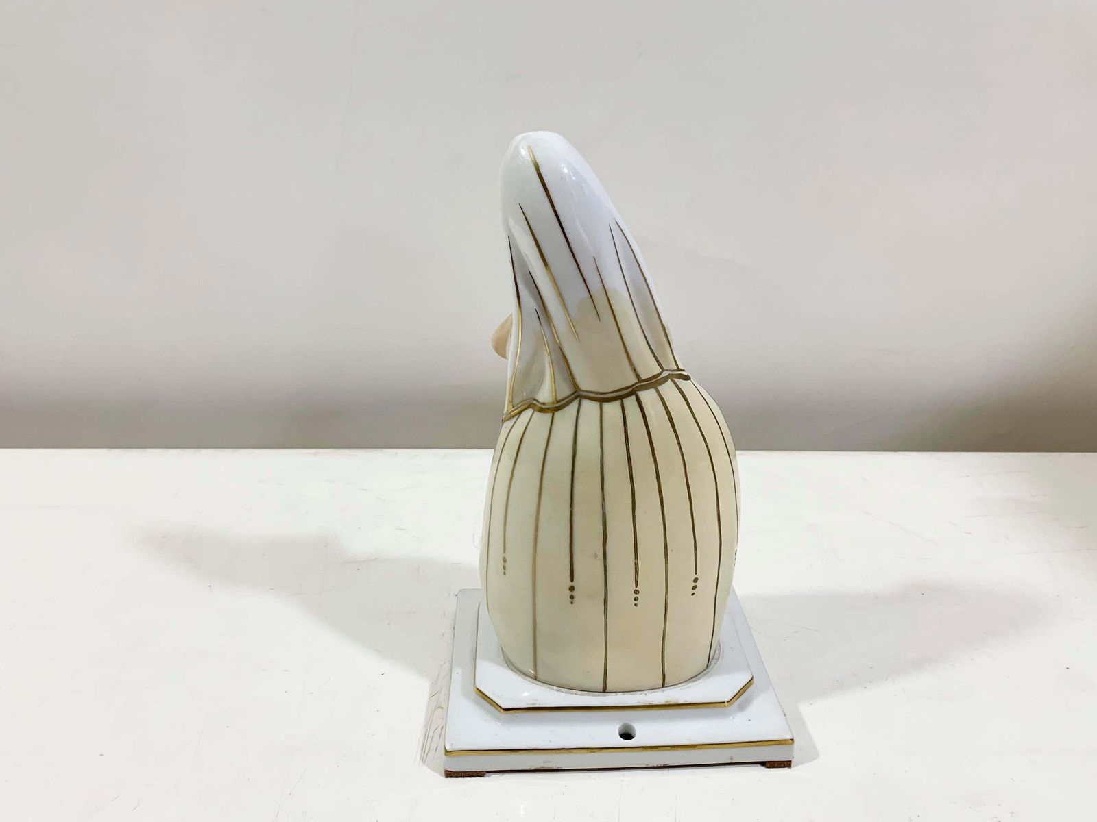 French Art Deco White Porcelain Figural Perfume Diffuser Stamped "Robj Paris" photo vinterior