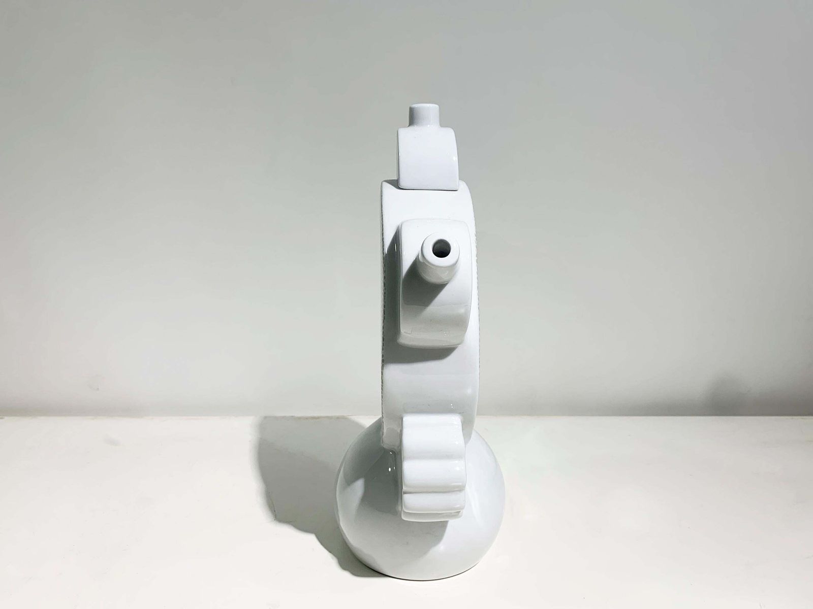 Chad Teapot, Designed By Matteo Thun In 1982. For The Collection Memphis Milano. photo Home Decor