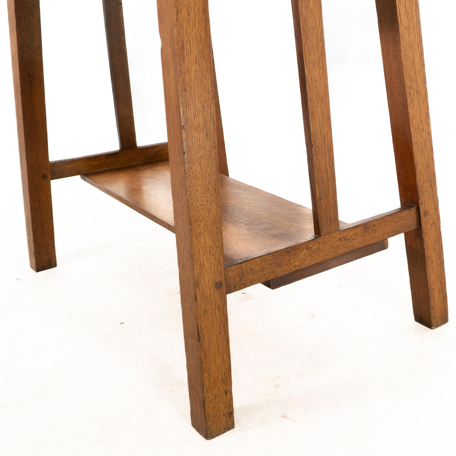 photo vinterior Liberty And Co. A Robust Arts And Crafts Oblong Oak Sidetable