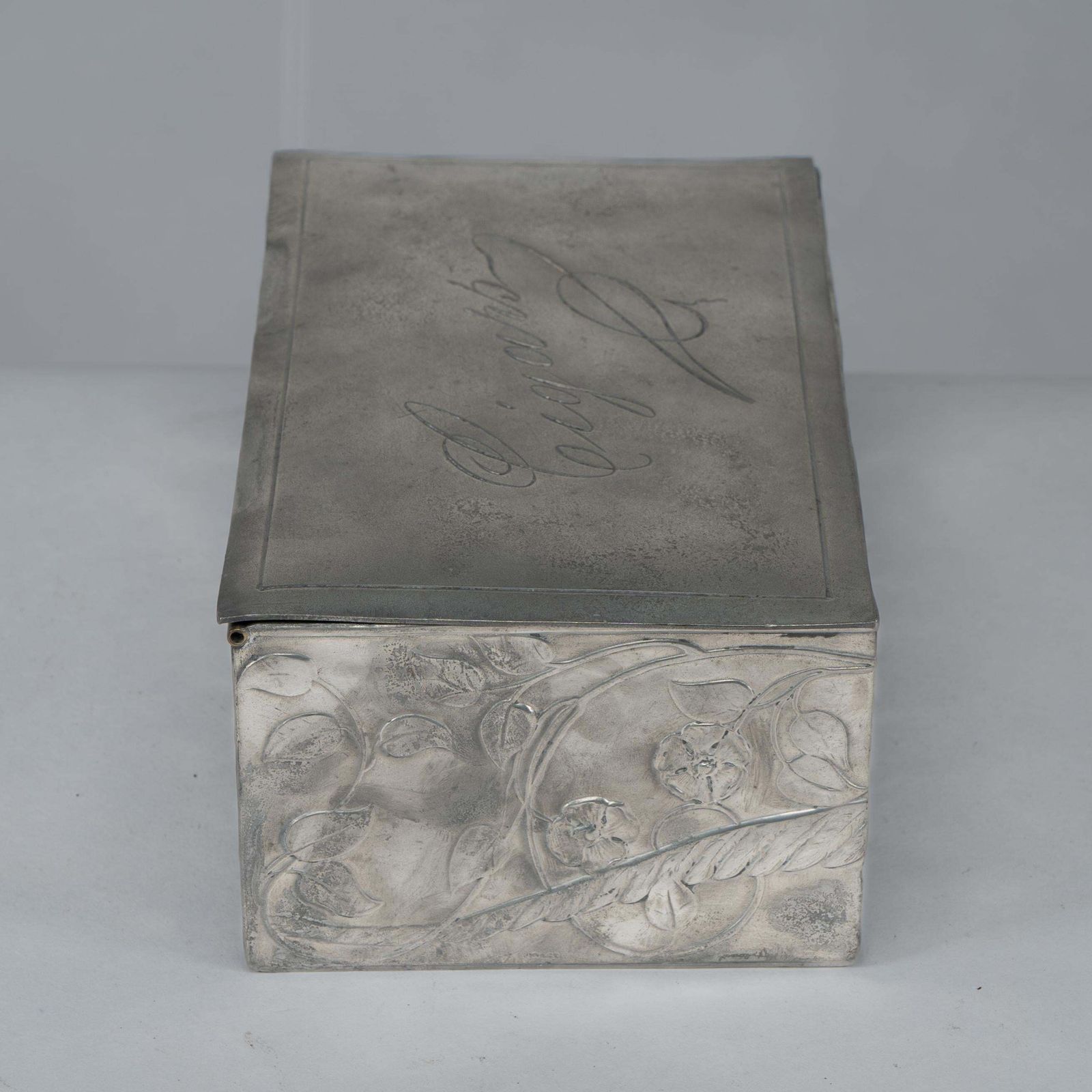 An Art Nouveau Continental Pewter Cigar Box W. Cedar Lining & Decor Of Pheasant photo vintage