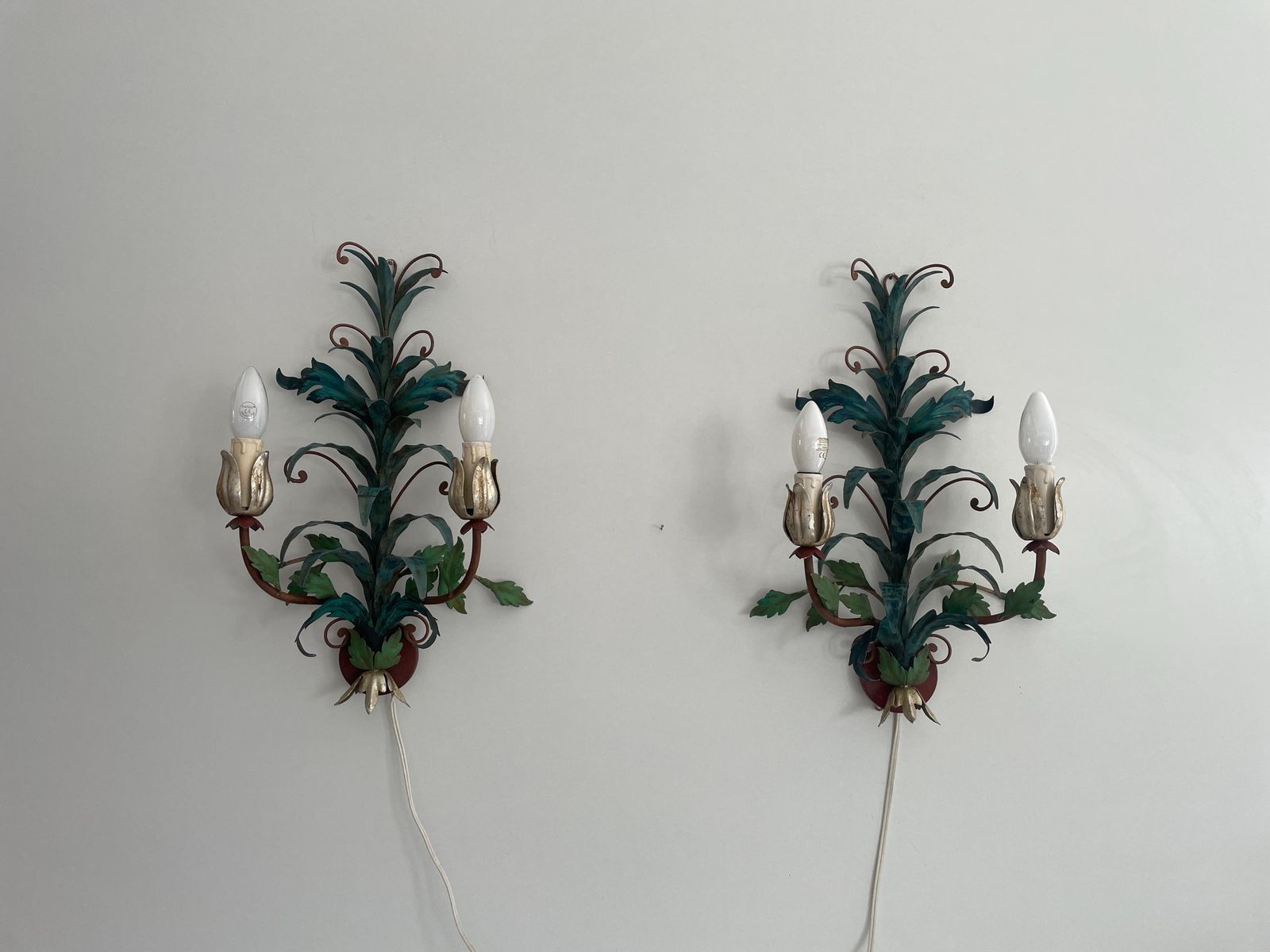 Flower Design Green Metal Pair Of Florentiner Sconces By Lucienne Monique Scandicci Firenze, 1960s, Italy