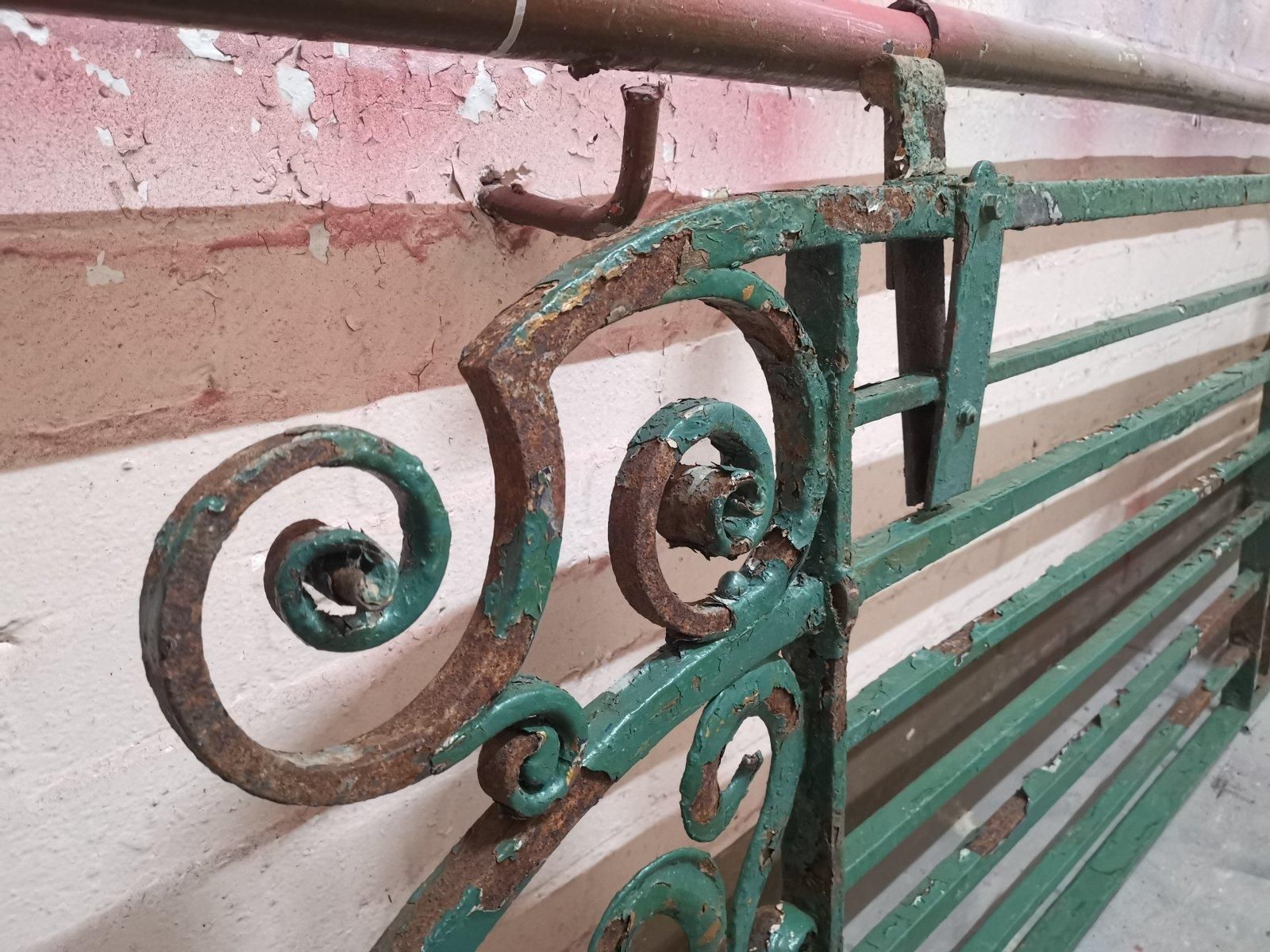 photo buy An Exceptional Period Pair Of Arts & Crafts Hand Hammered & Wrought Iron Gates